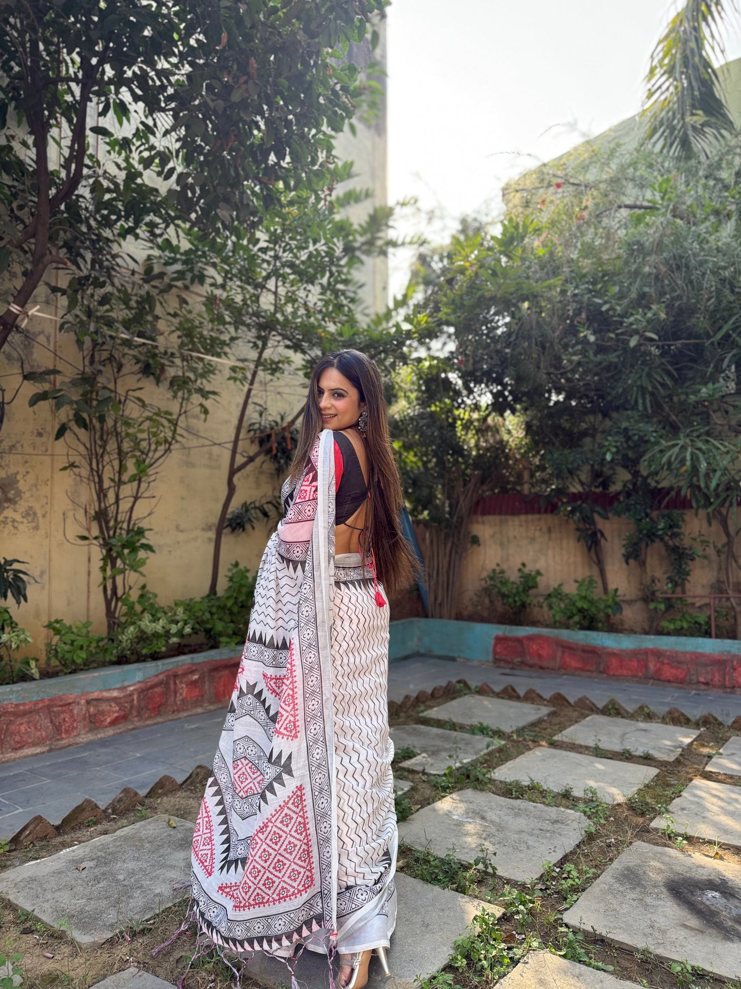 KASHVI PURE LINEN SAREE