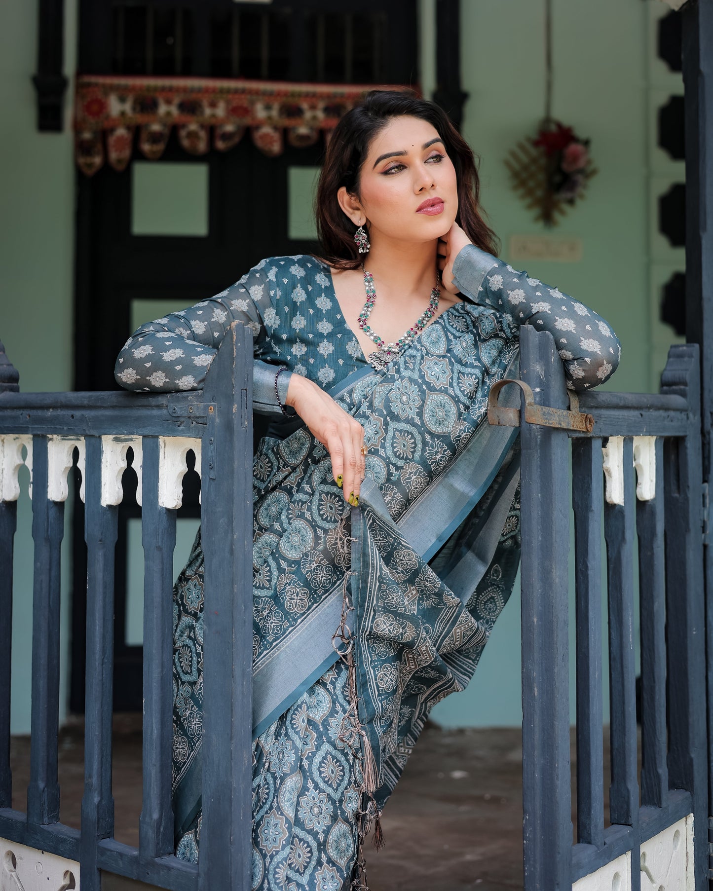 KASHVI PURE LINEN SAREE