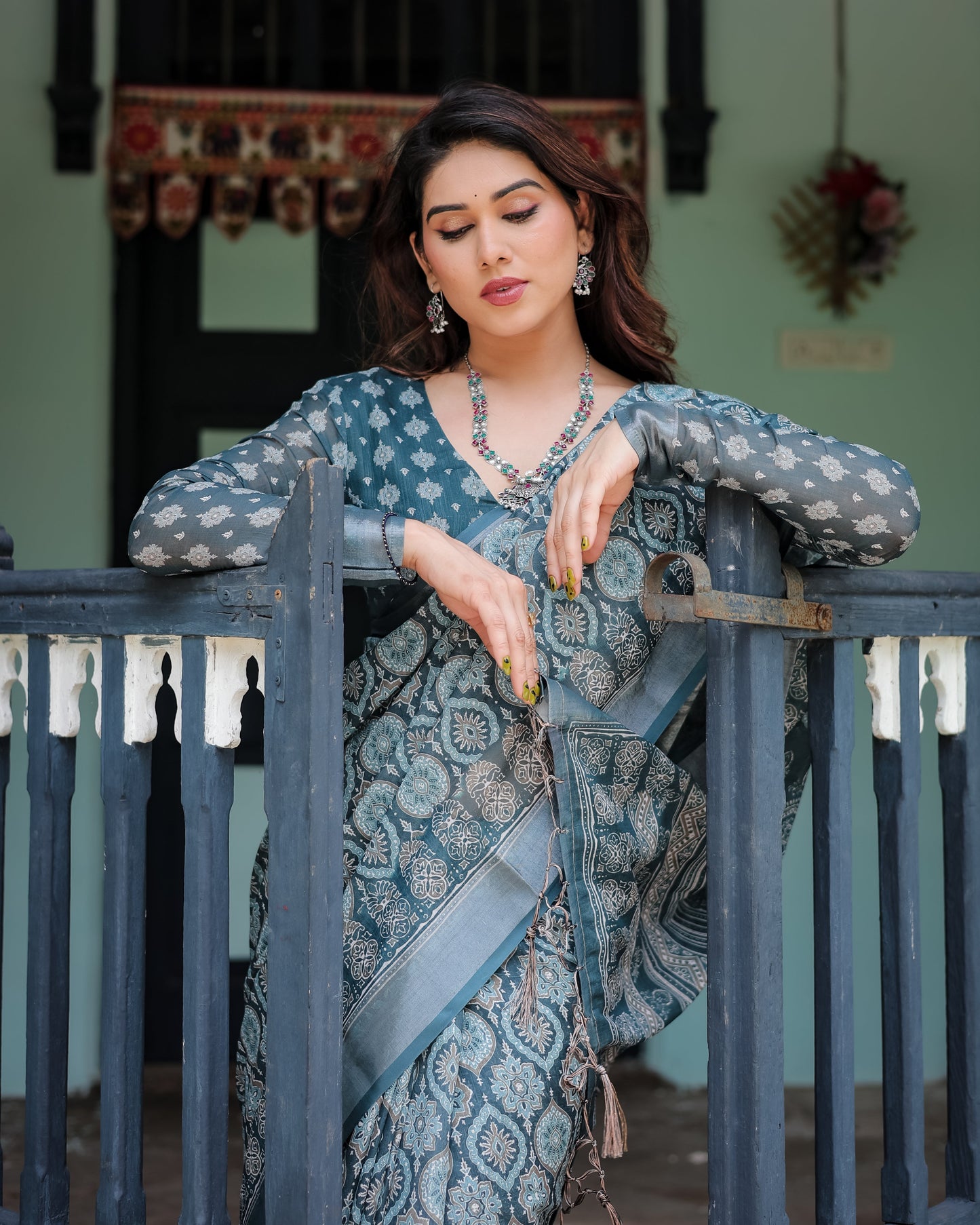 KASHVI PURE LINEN SAREE