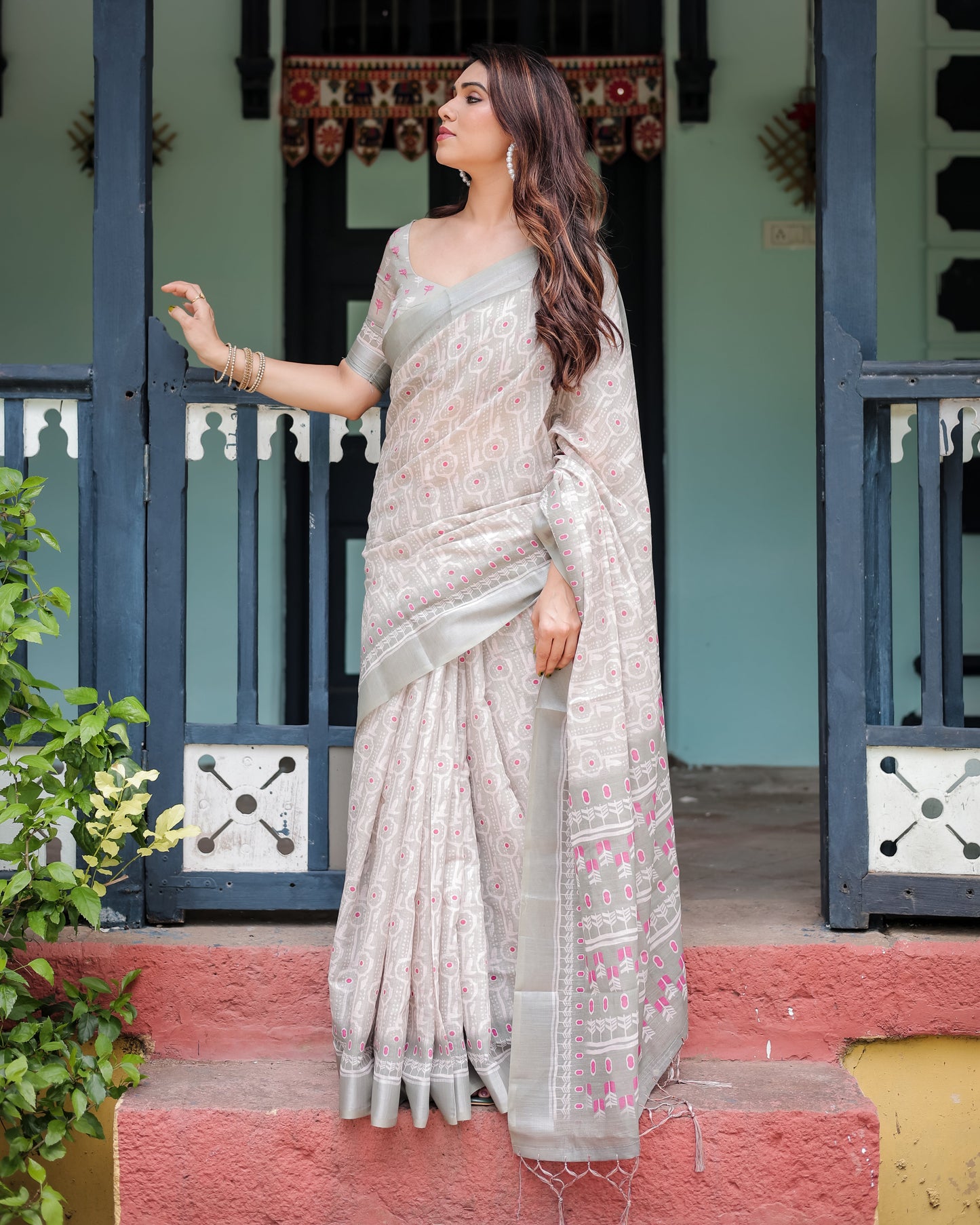 KASHVI PURE LINEN SAREE