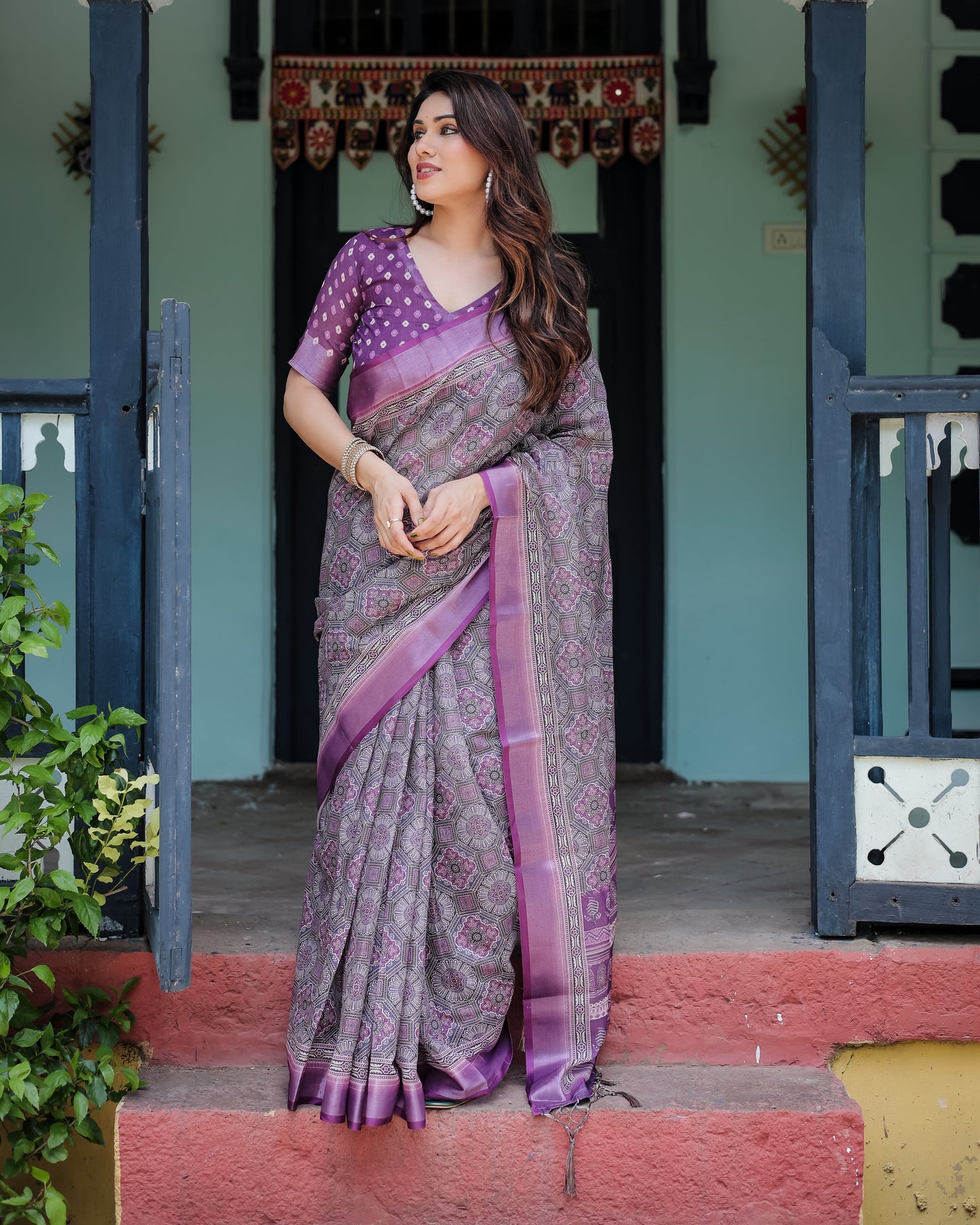KASHVI PURE LINEN SAREE