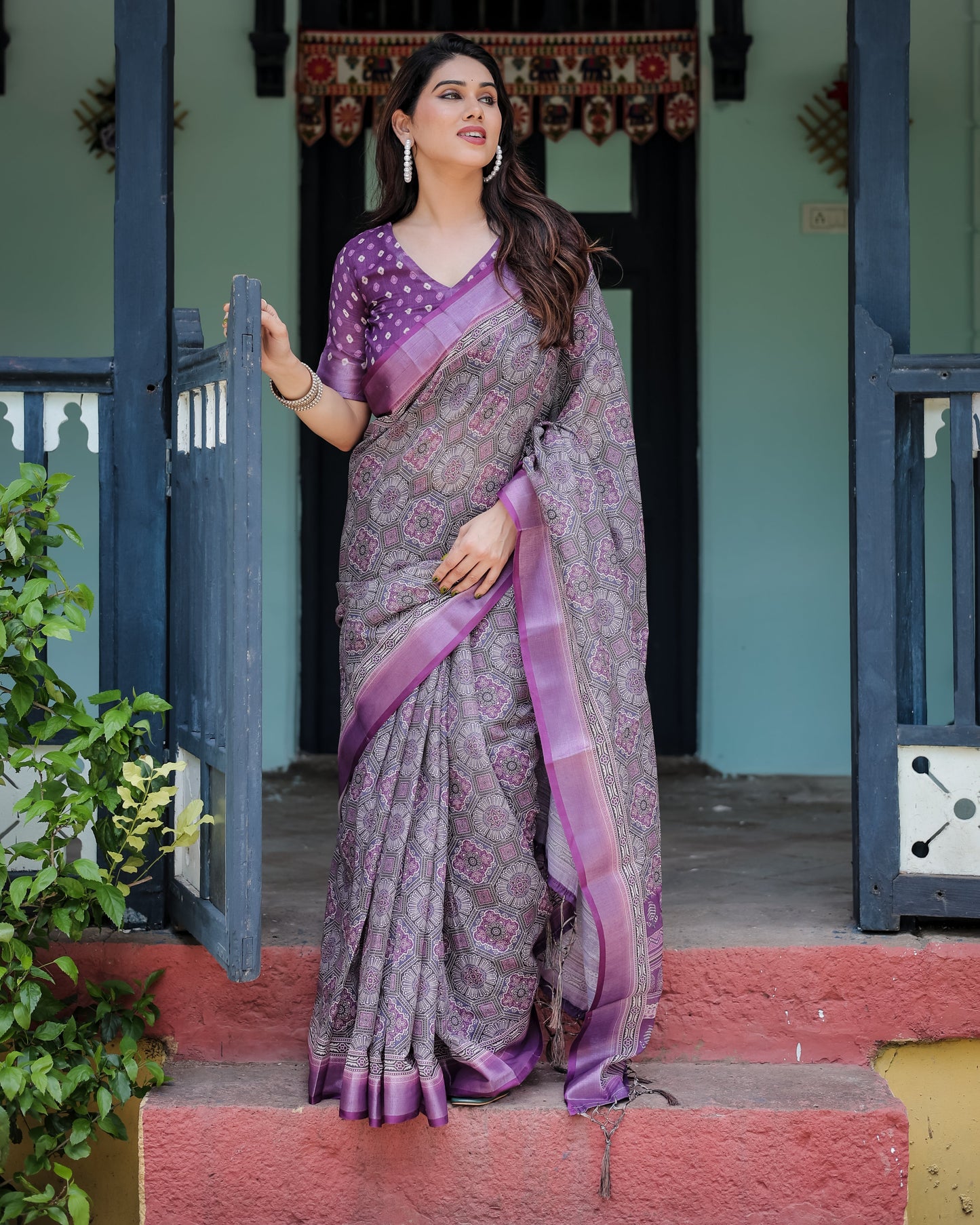 KASHVI PURE LINEN SAREE