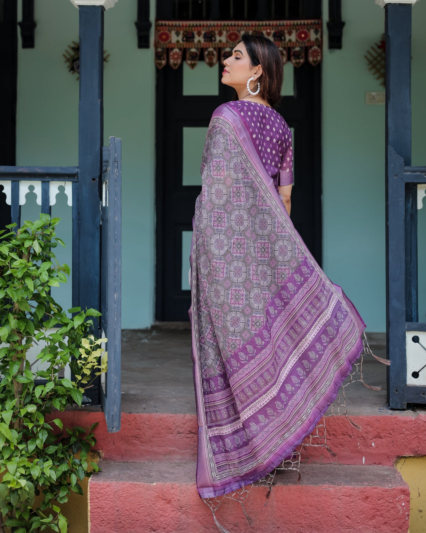 KASHVI PURE LINEN SAREE