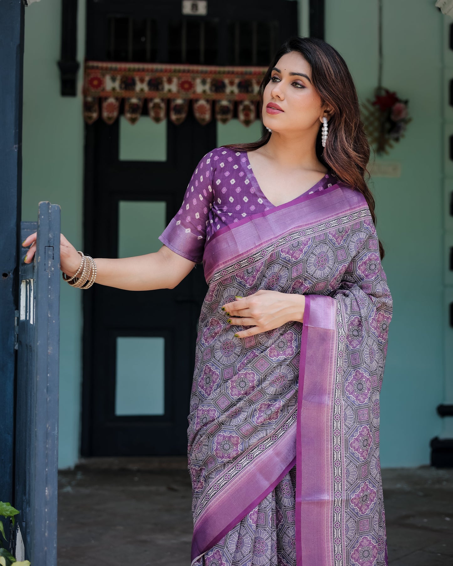 KASHVI PURE LINEN SAREE
