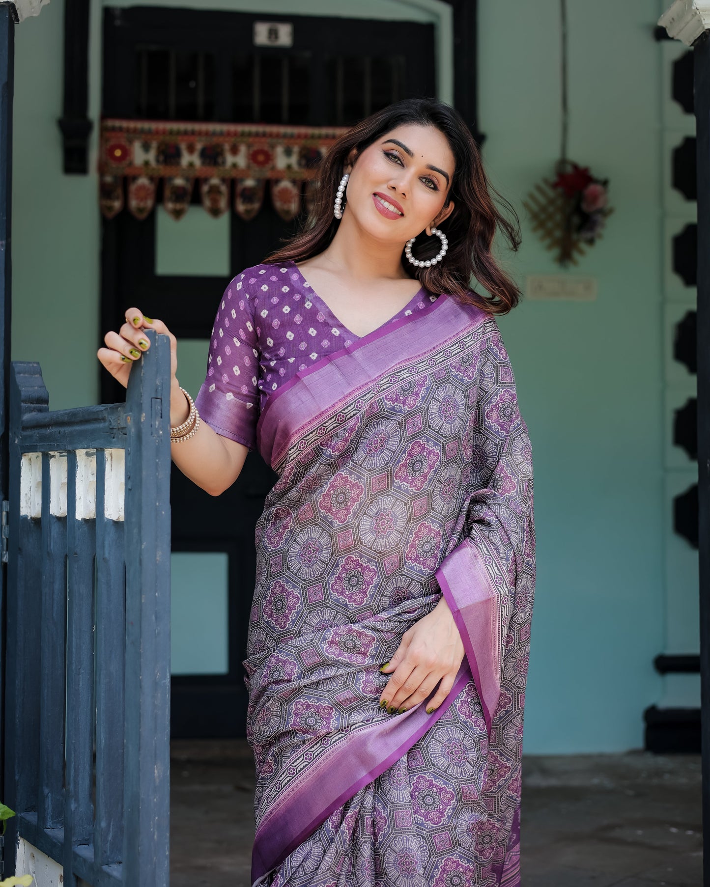 KASHVI PURE LINEN SAREE