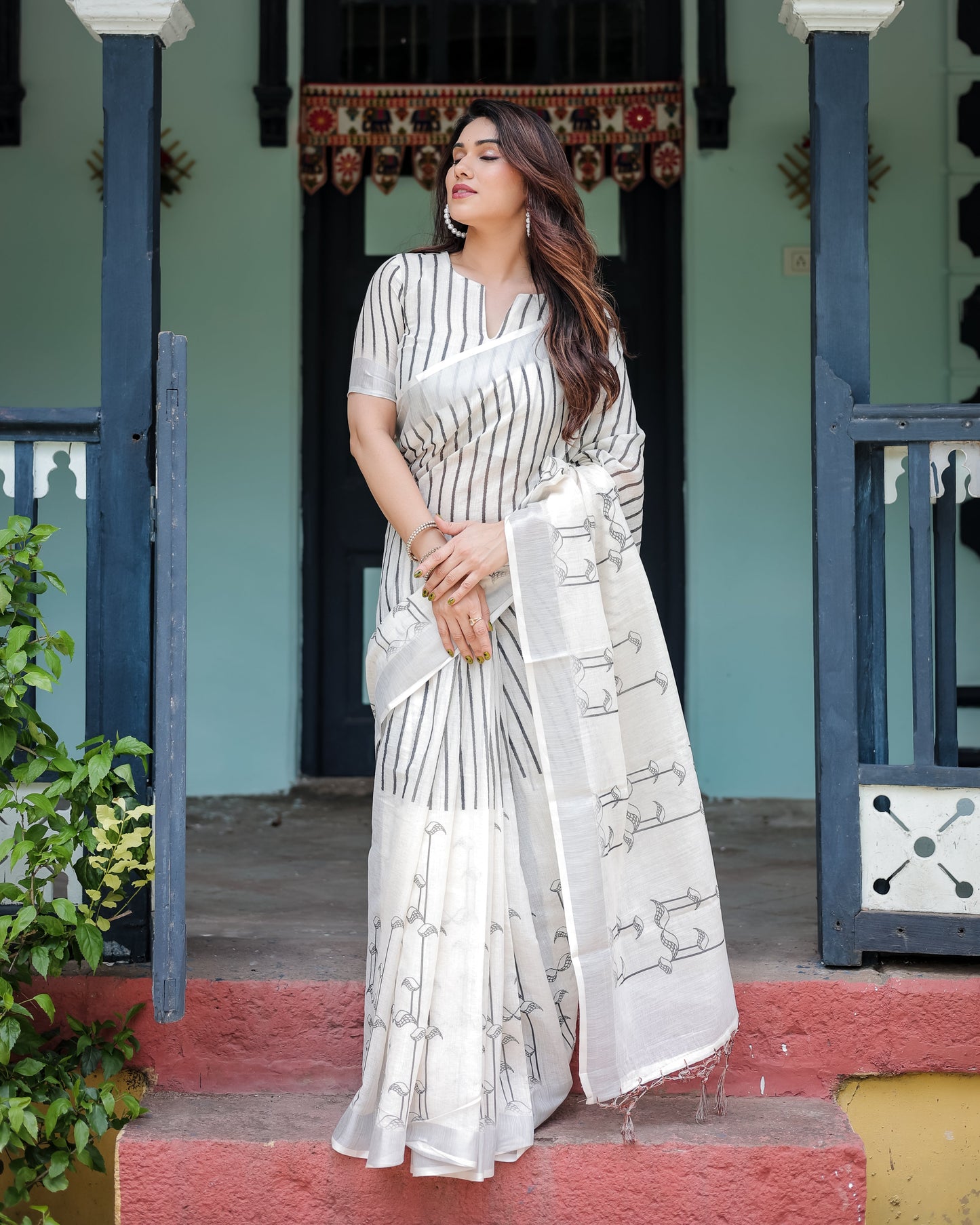 KASHVI PURE LINEN SAREE