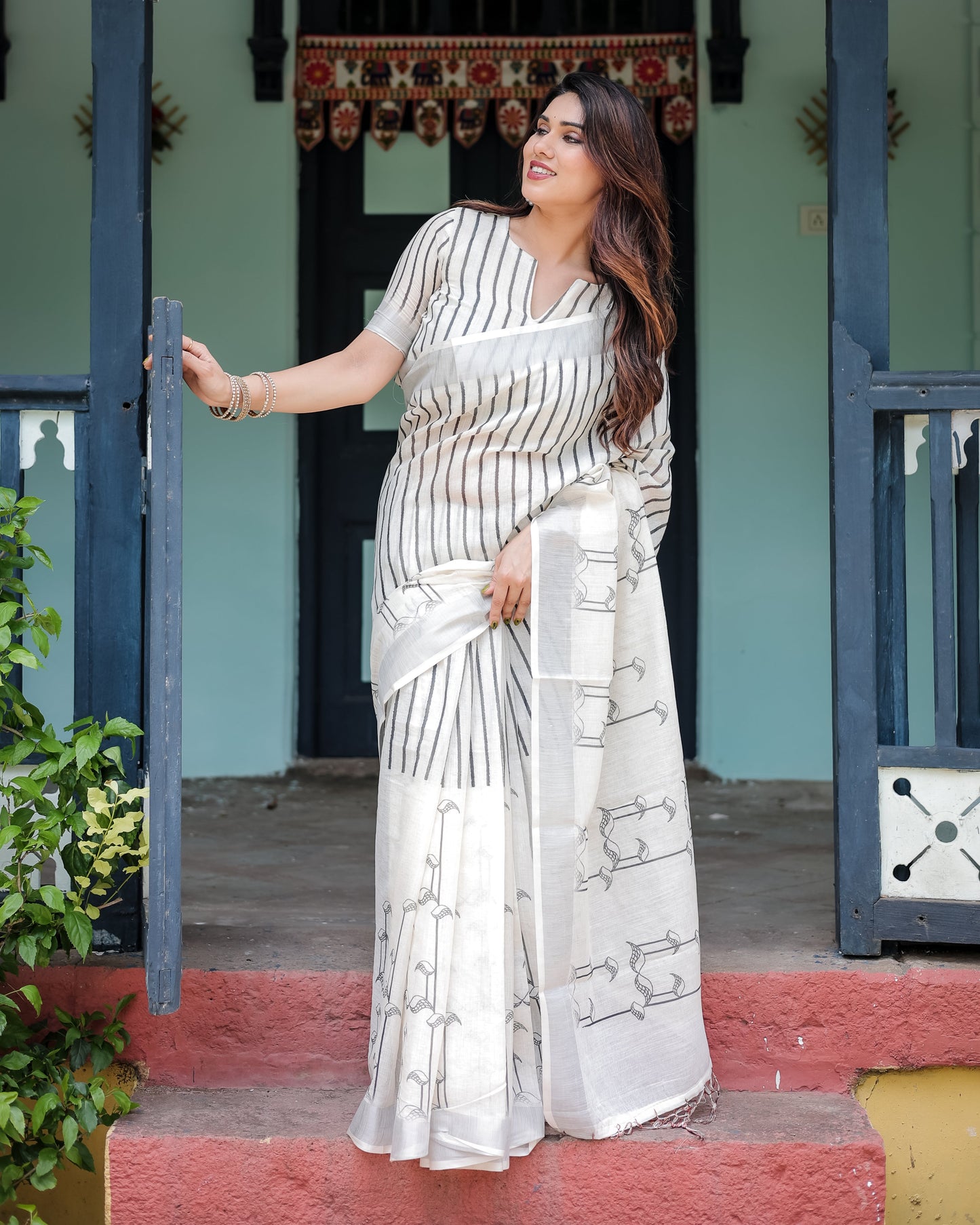 KASHVI PURE LINEN SAREE