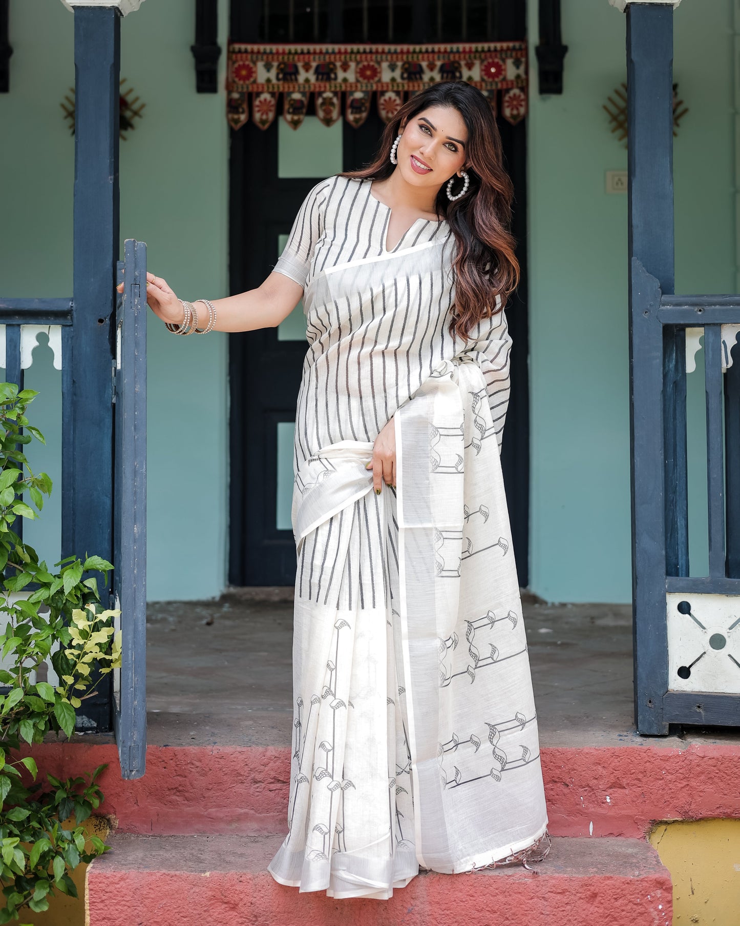 KASHVI PURE LINEN SAREE