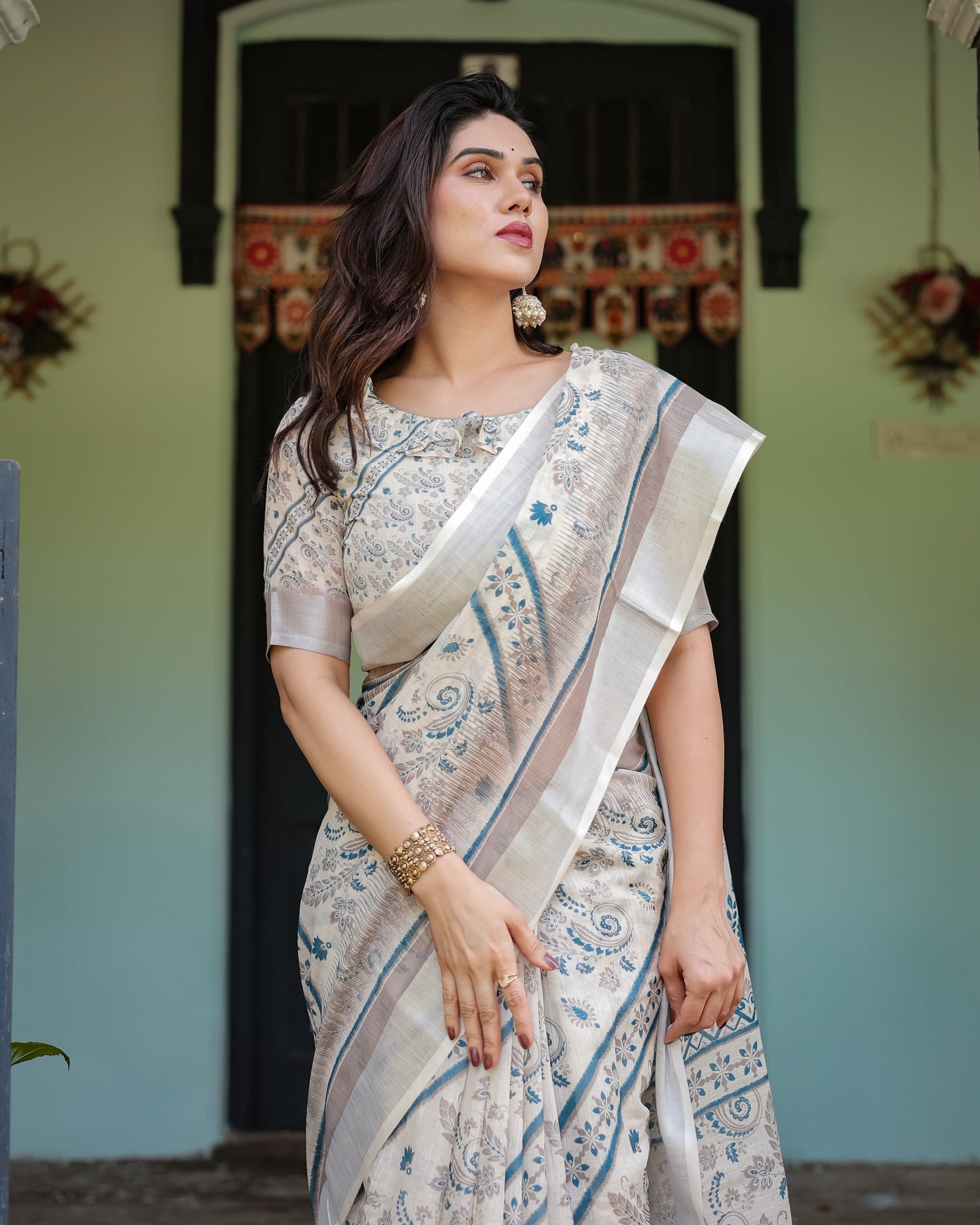KASHVI PURE LINEN SAREE