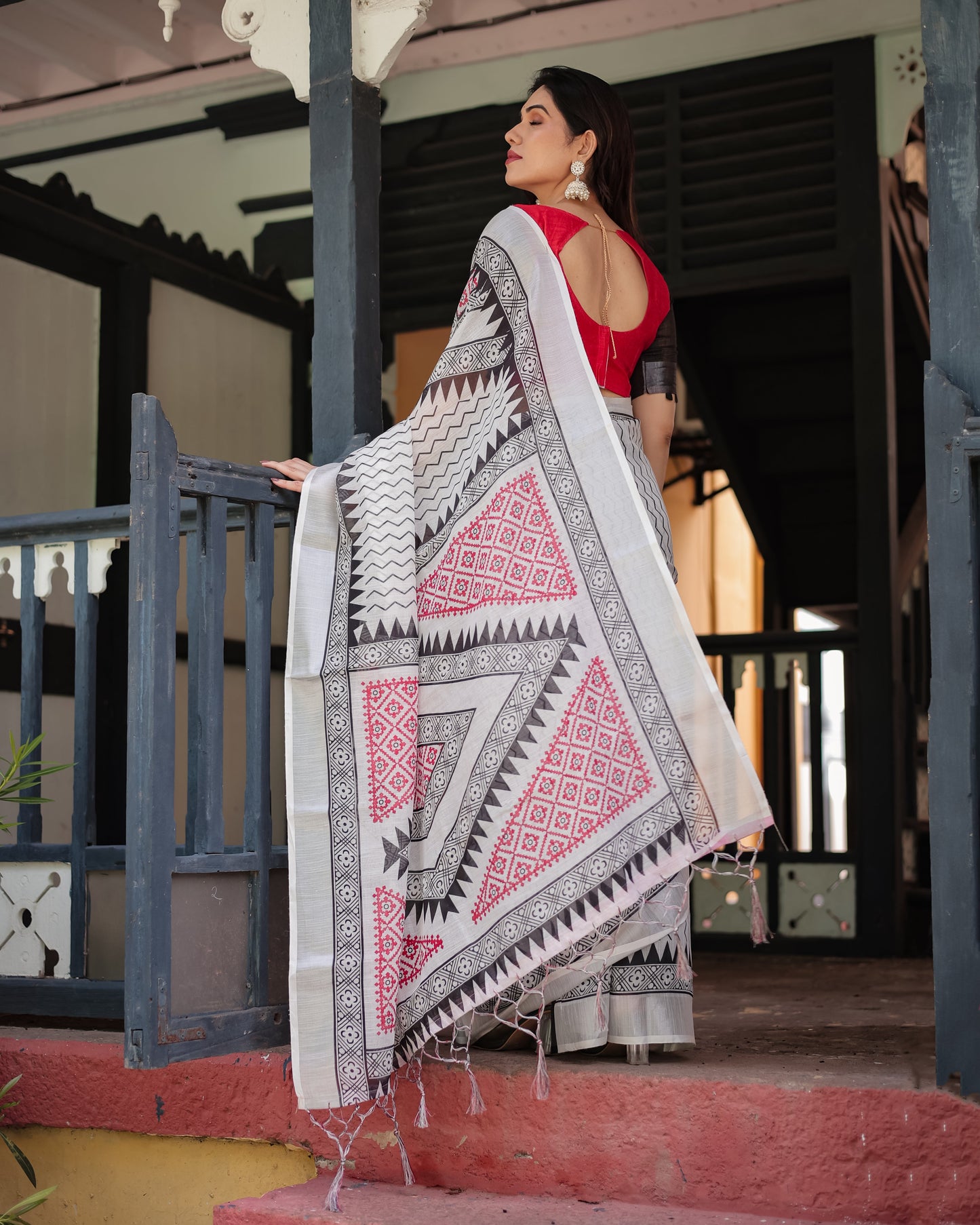 KASHVI PURE LINEN SAREE
