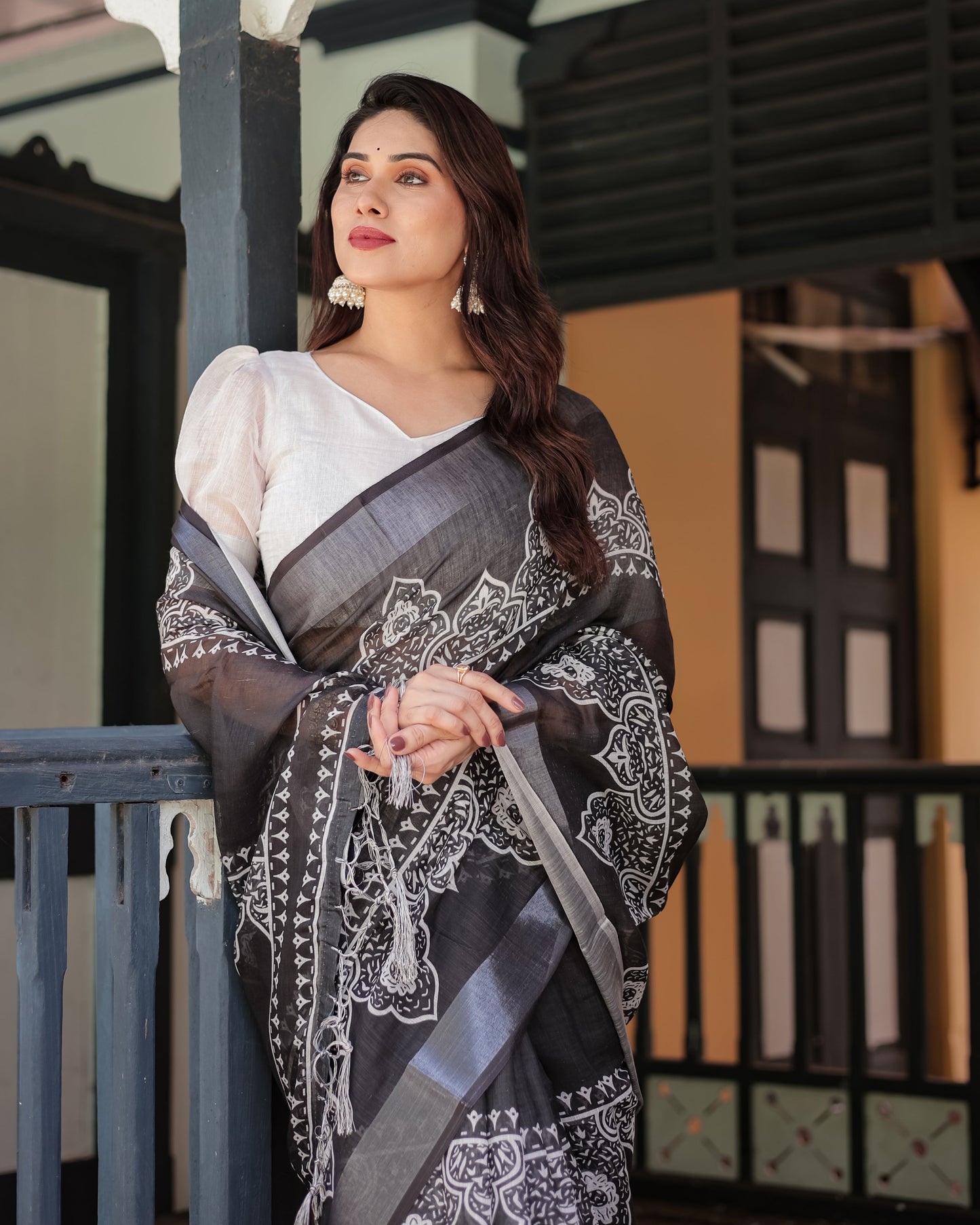 KASHVI PURE LINEN SAREE