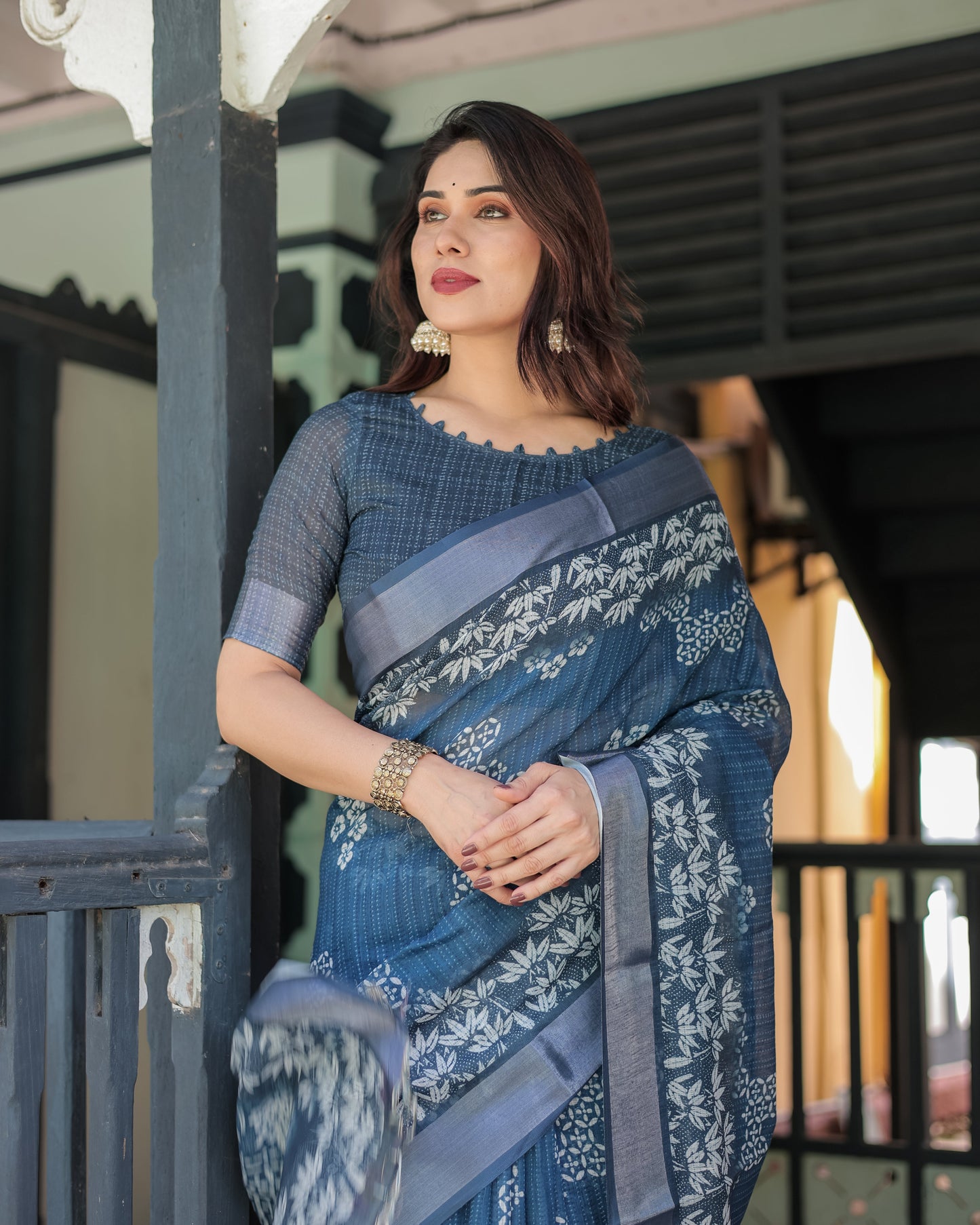 KASHVI PURE LINEN SAREE