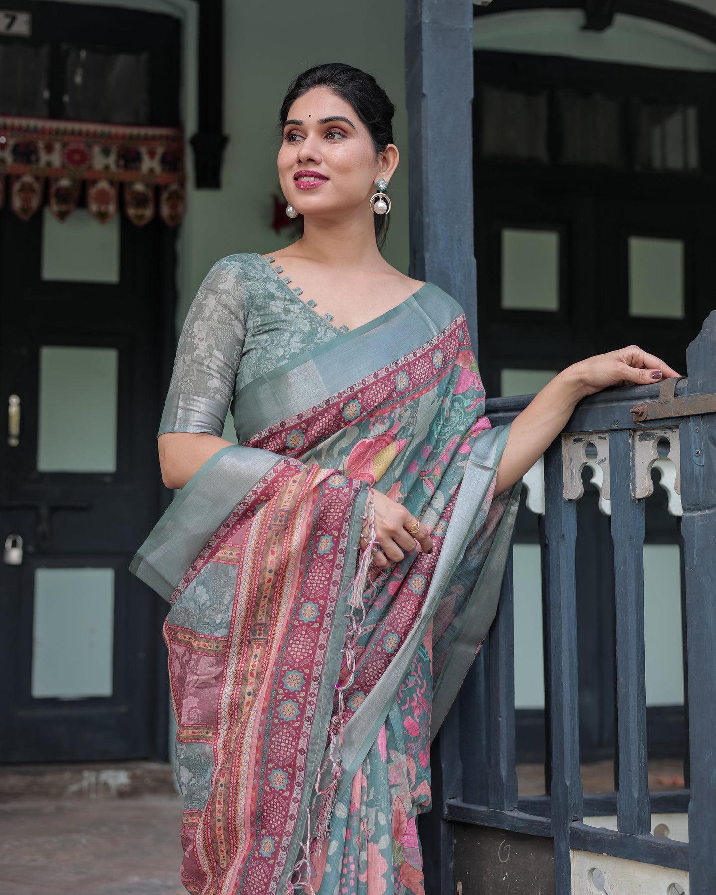 KASHVI PURE LINEN SAREE