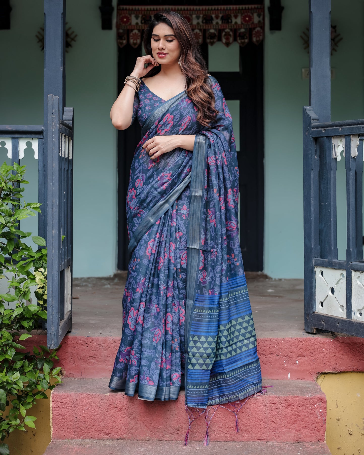 KASHVI PURE LINEN SAREE