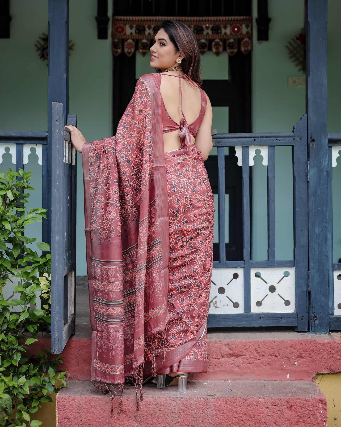 KASHVI PURE LINEN SAREE