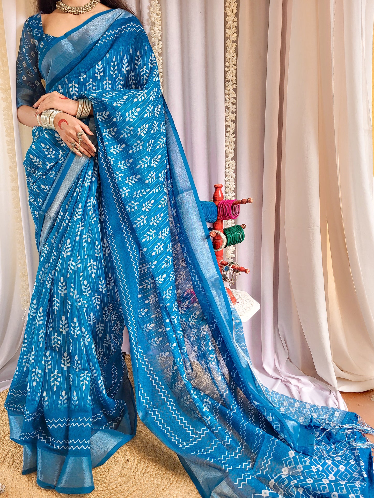KASHVI PURE LINEN SAREE