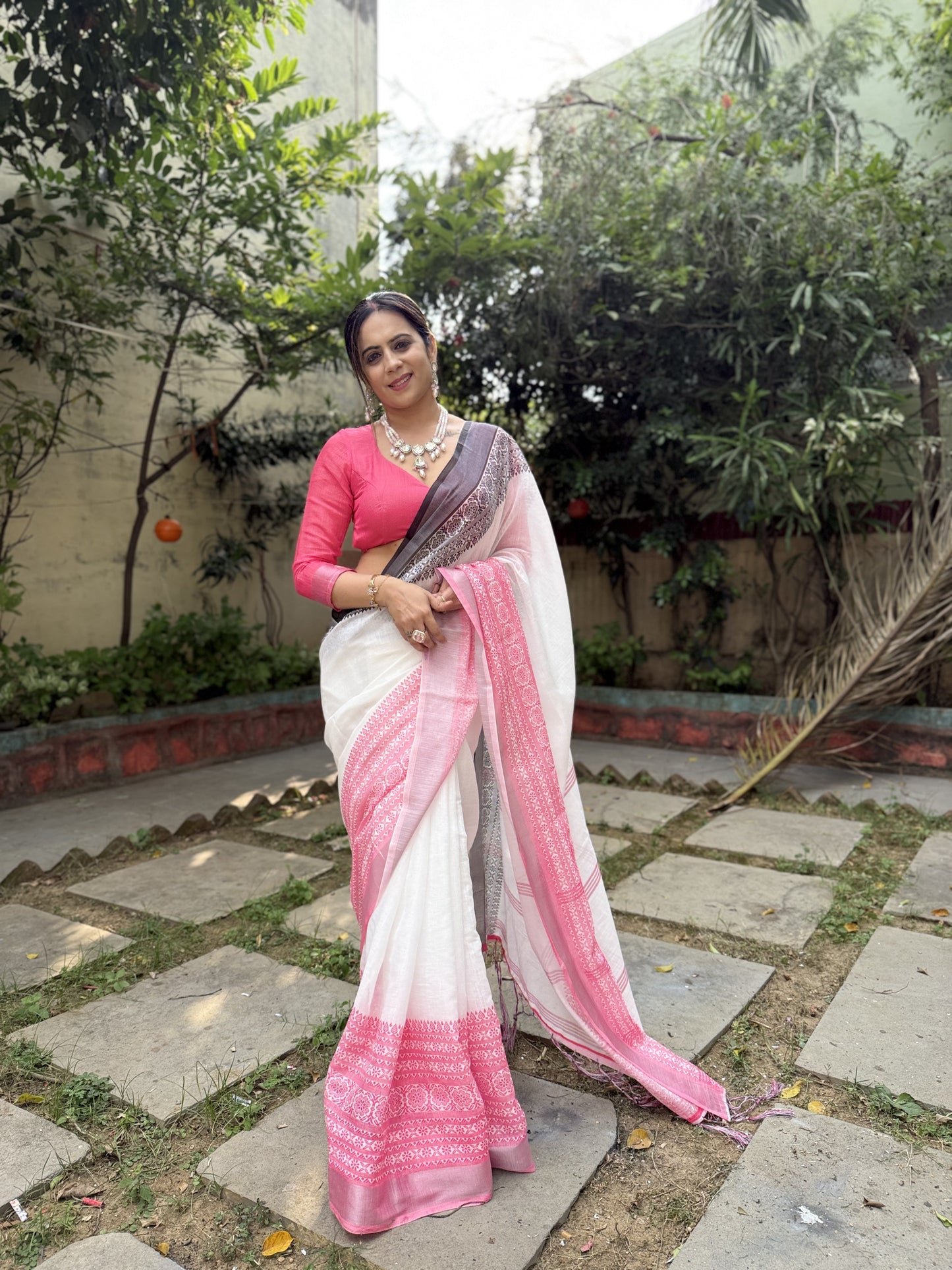 KASHVI PURE LINEN SAREE
