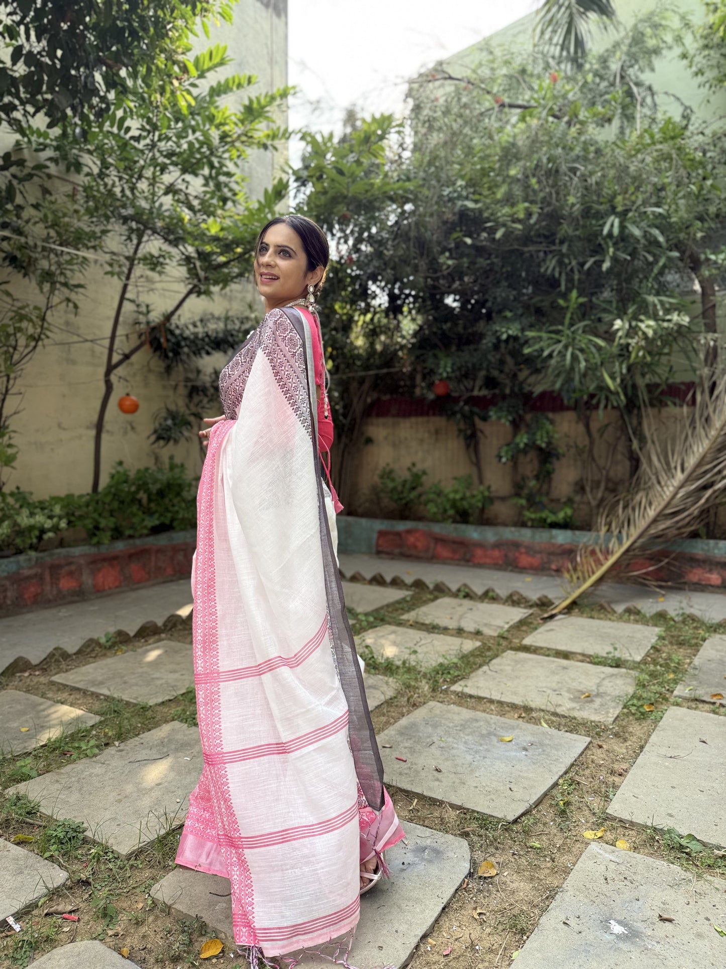 KASHVI PURE LINEN SAREE