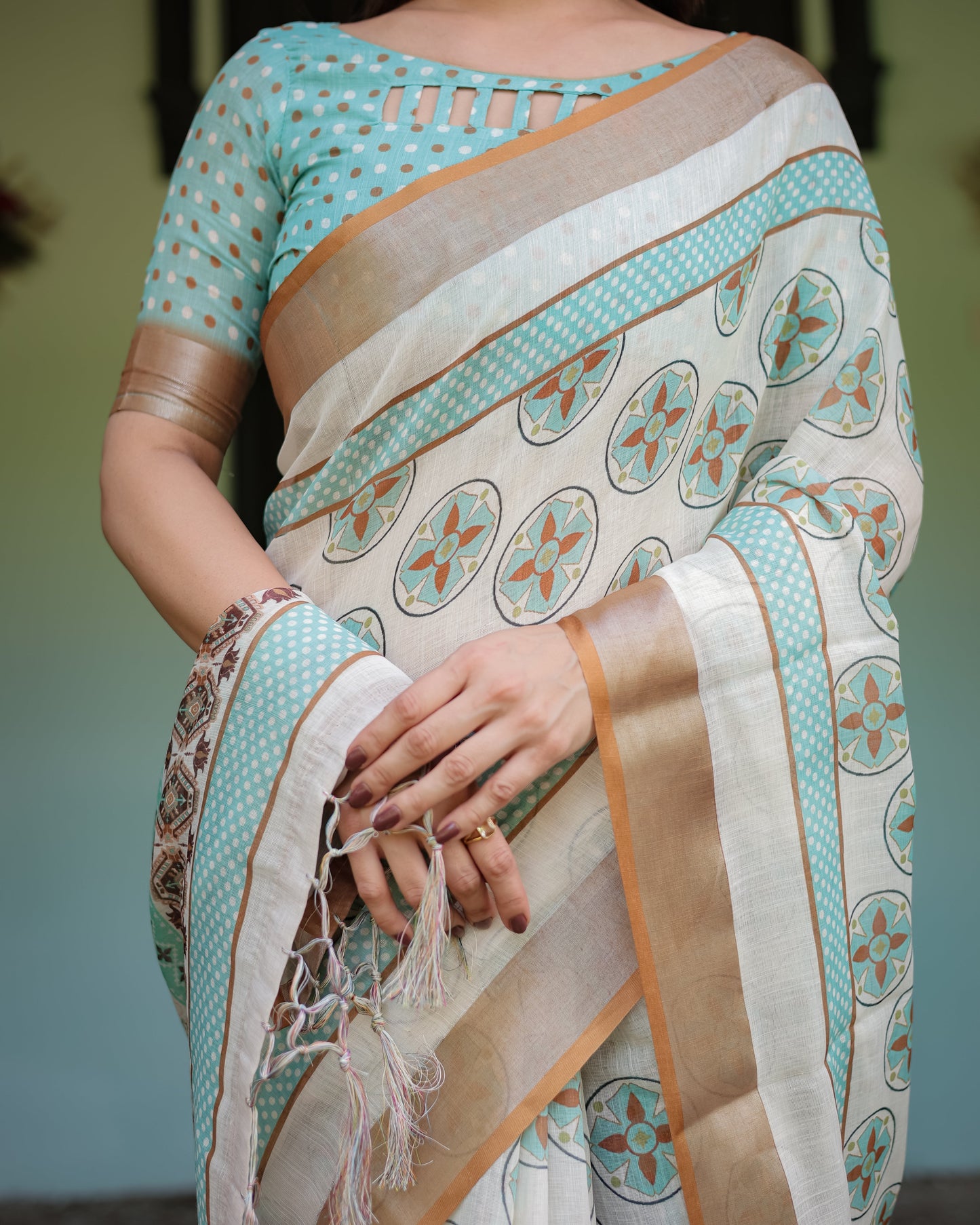 KASHVI PURE LINEN SAREE
