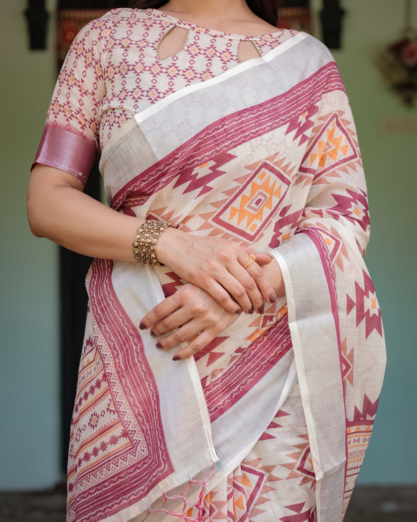 KASHVI PURE LINEN SAREE