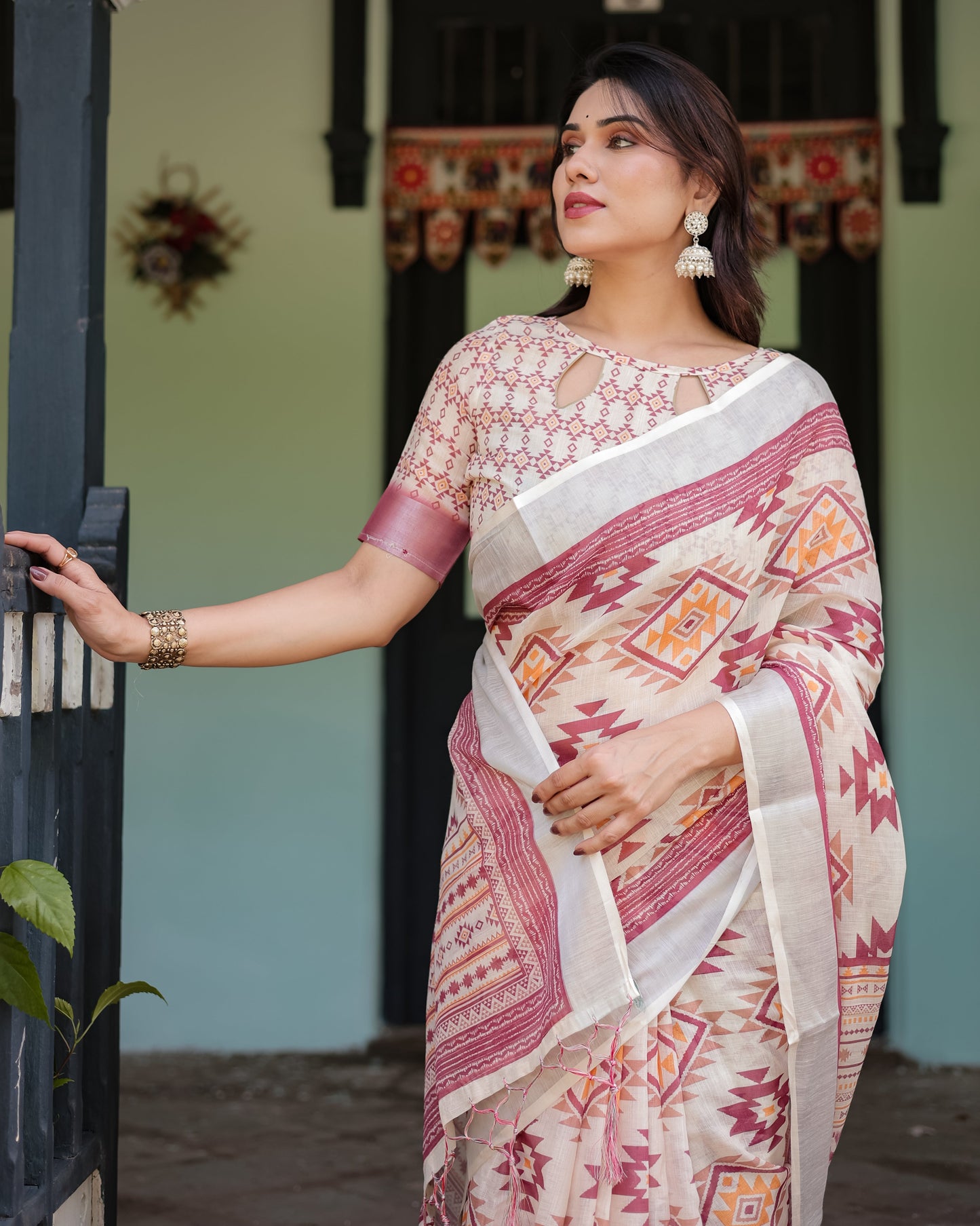KASHVI PURE LINEN SAREE
