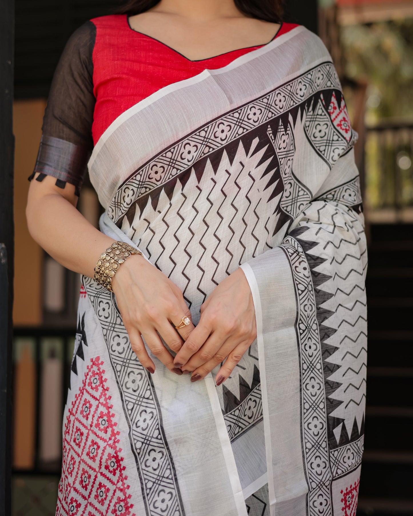 KASHVI PURE LINEN SAREE