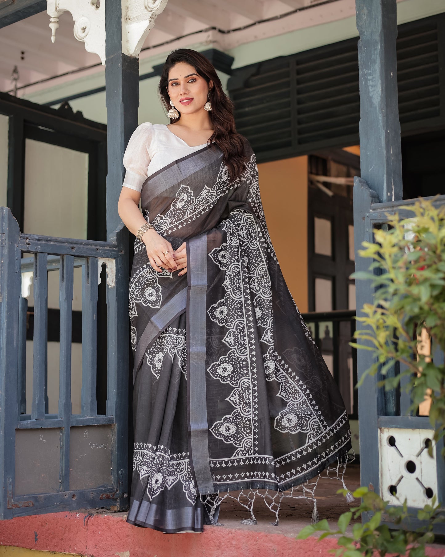 KASHVI PURE LINEN SAREE