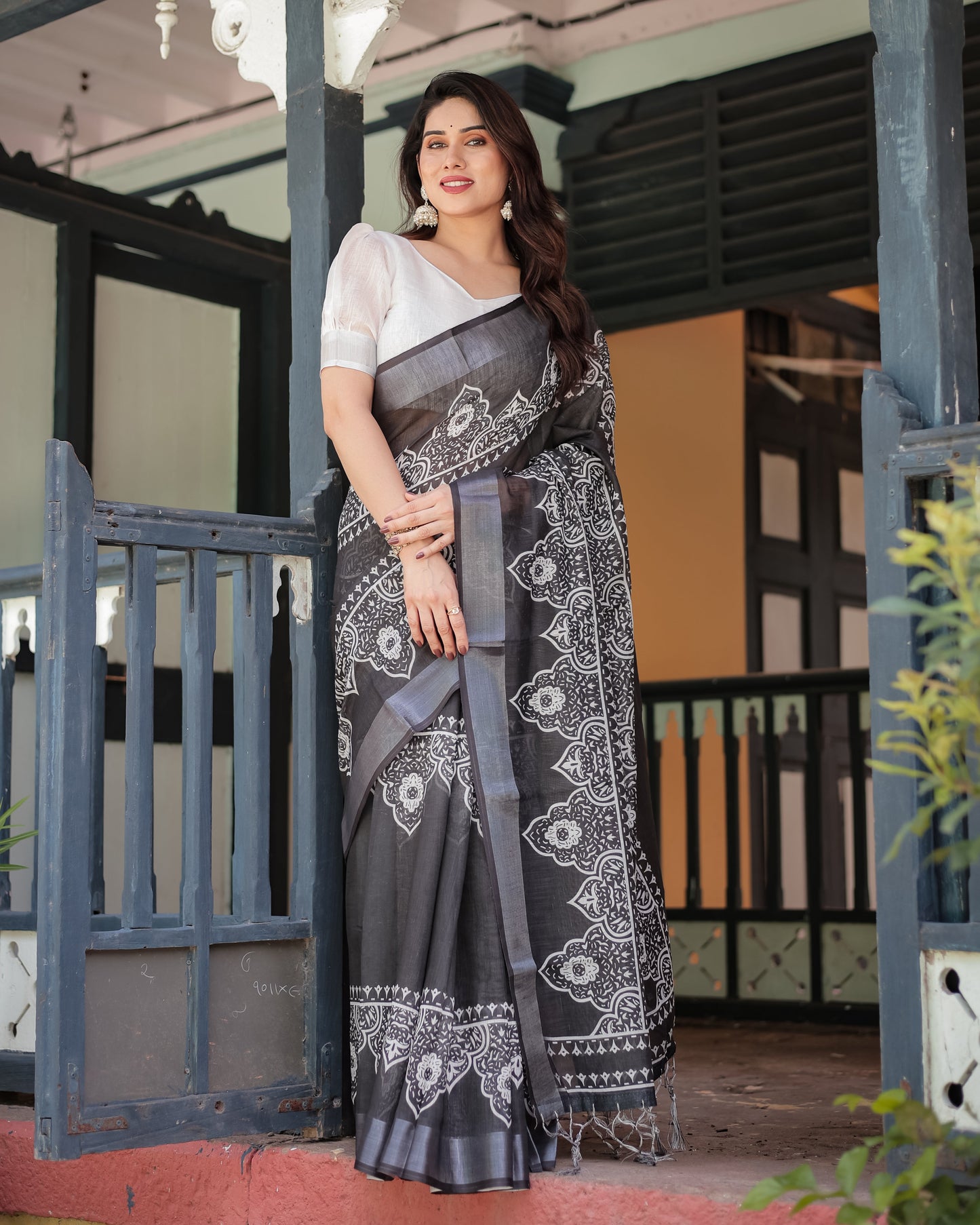 KASHVI PURE LINEN SAREE