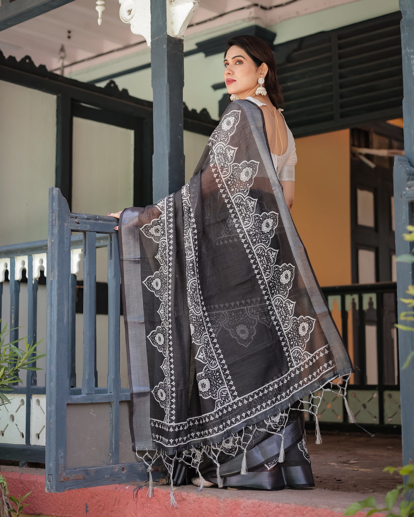 KASHVI PURE LINEN SAREE