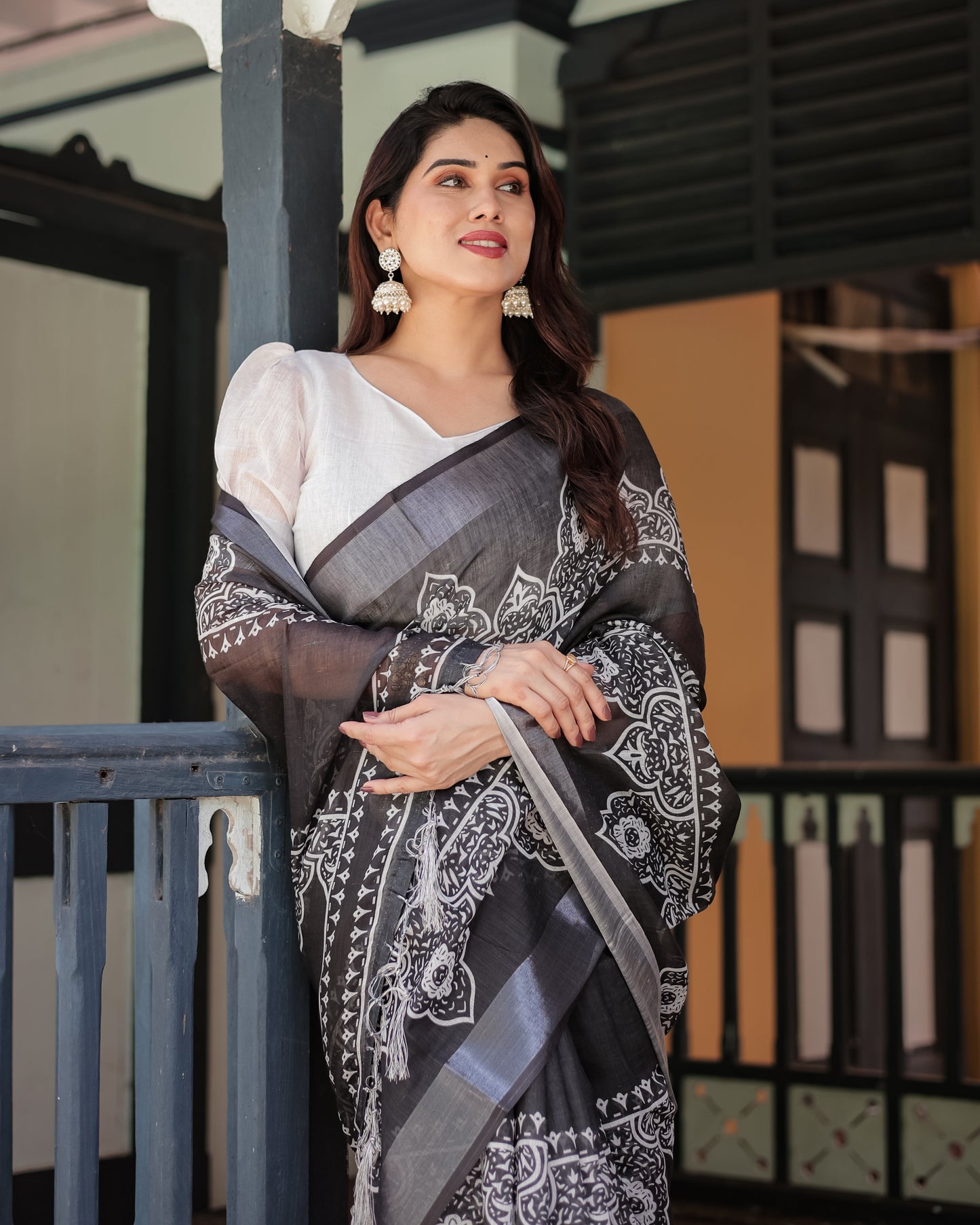 KASHVI PURE LINEN SAREE