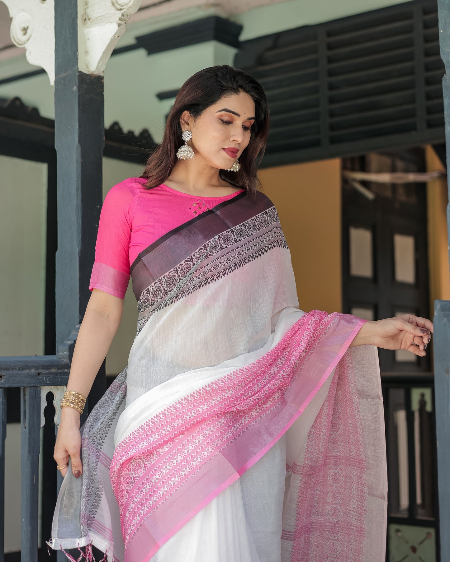 KASHVI PURE LINEN SAREE