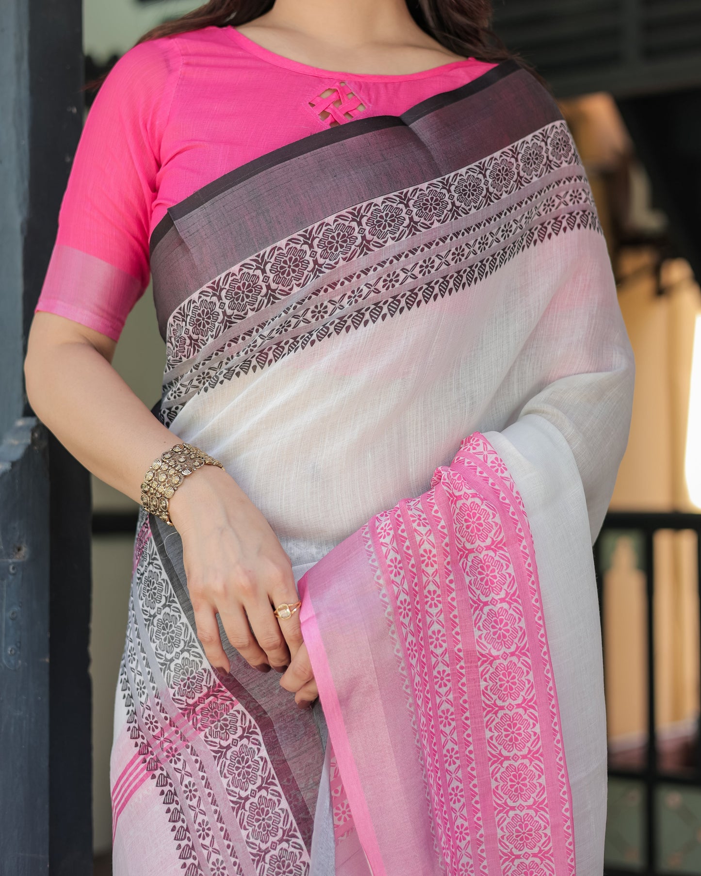 KASHVI PURE LINEN SAREE