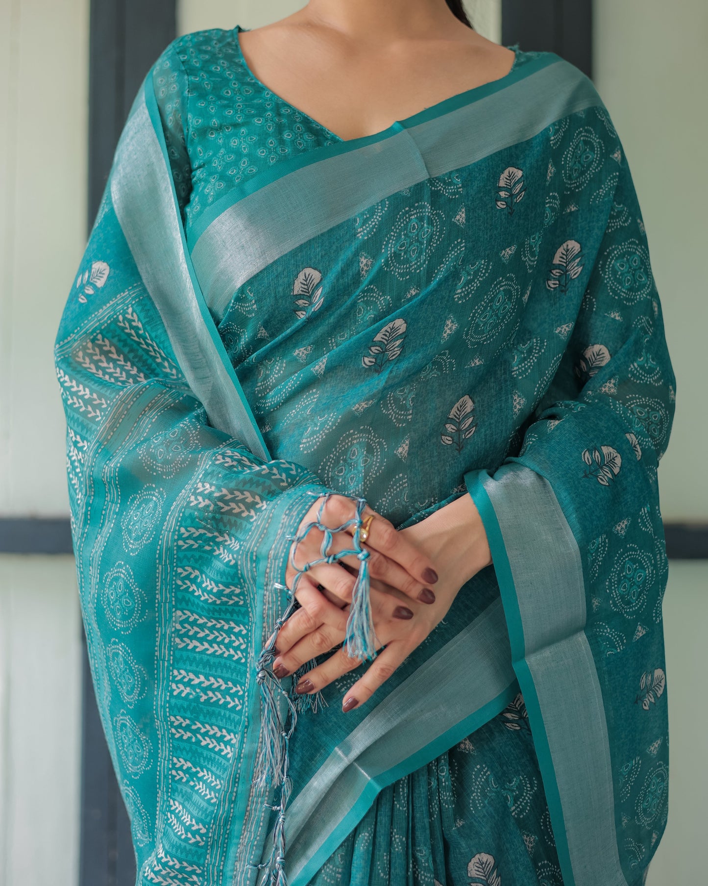 KASHVI PURE LINEN SAREE