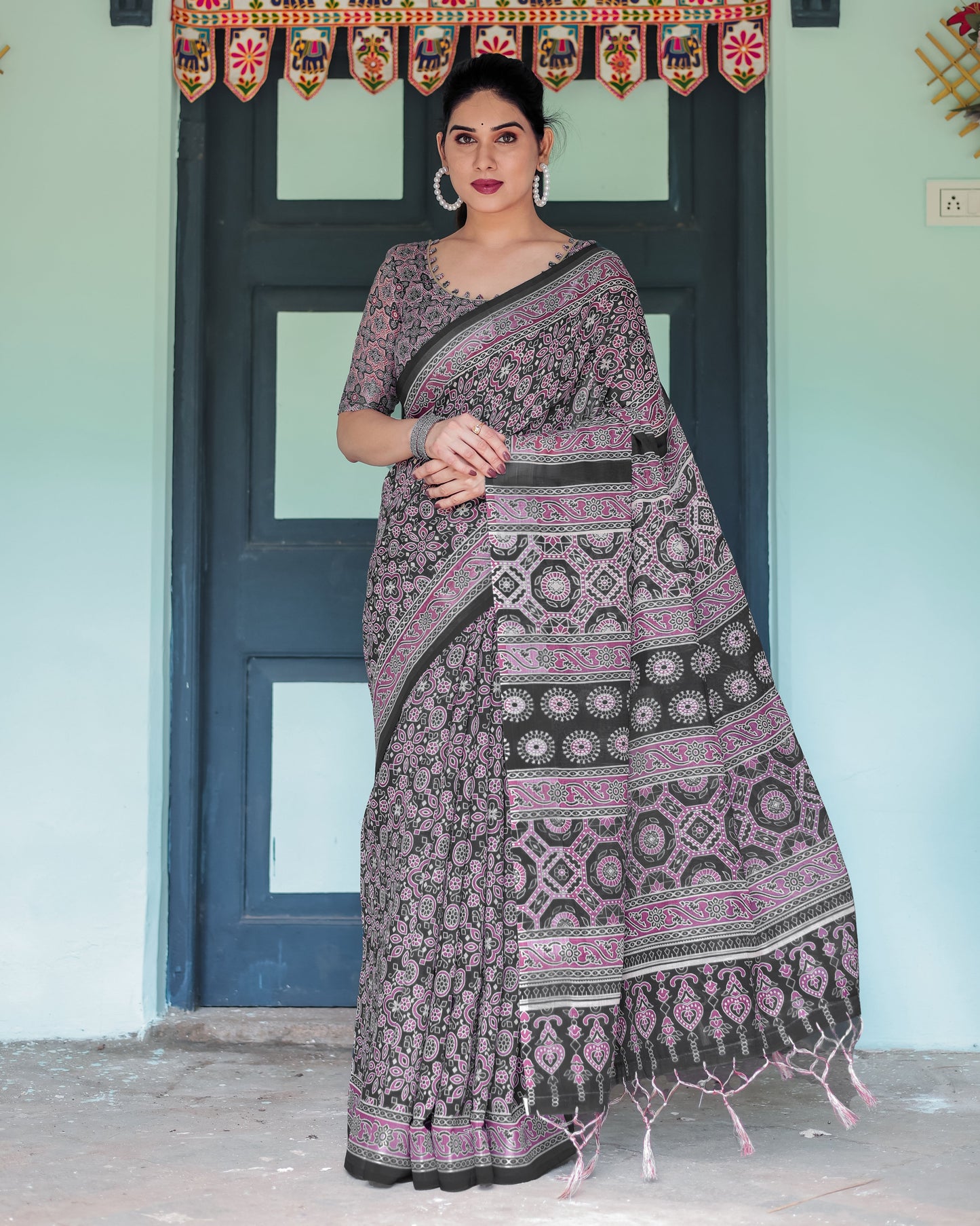 KASHVI PURE LINEN SAREE