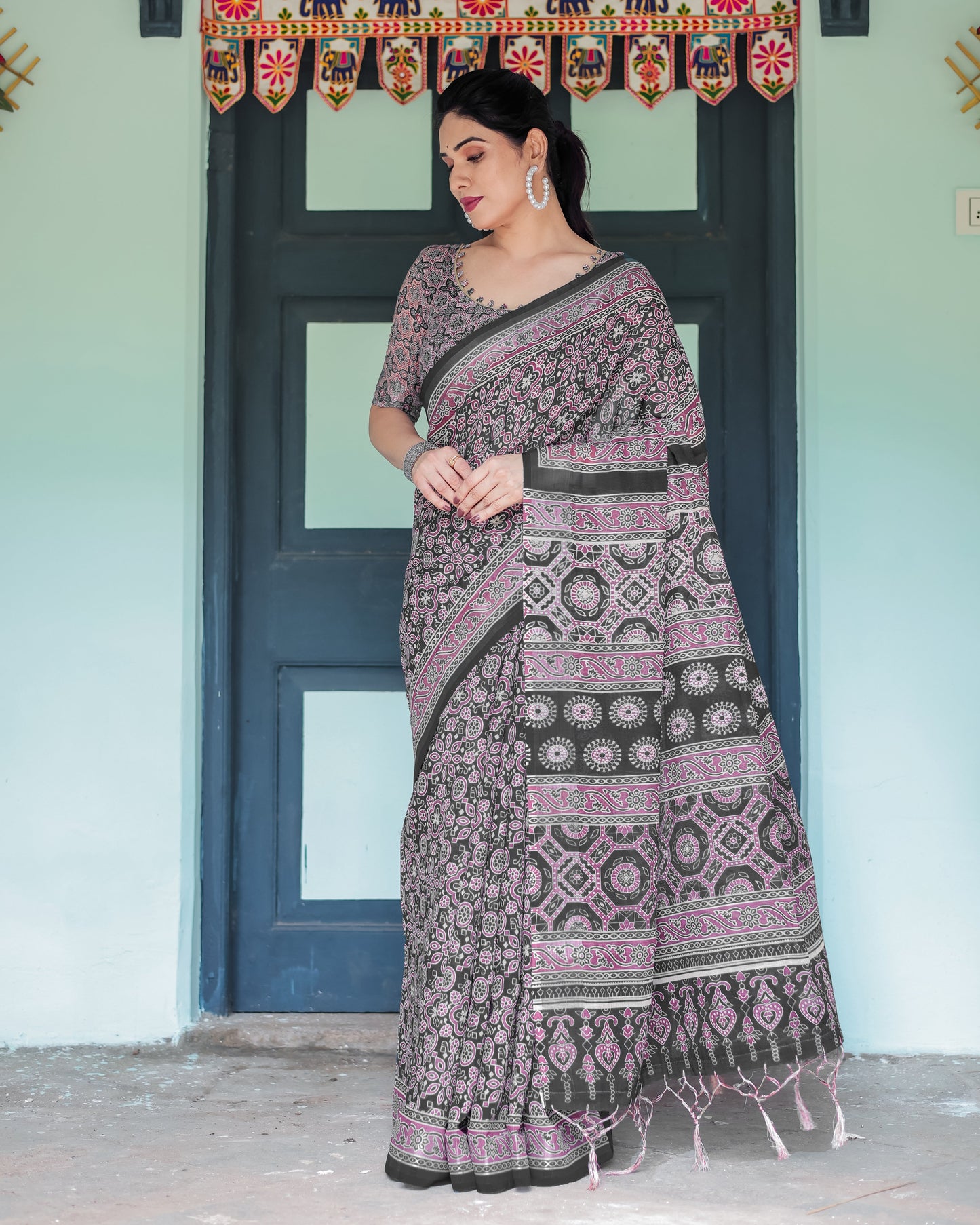 KASHVI PURE LINEN SAREE