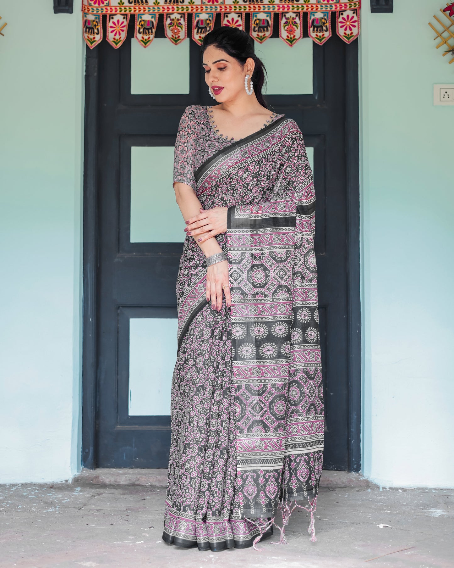 KASHVI PURE LINEN SAREE