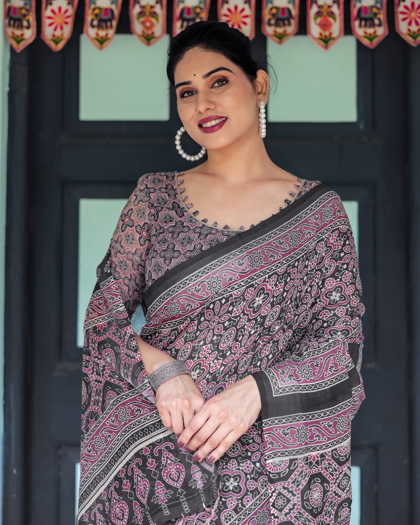 KASHVI PURE LINEN SAREE