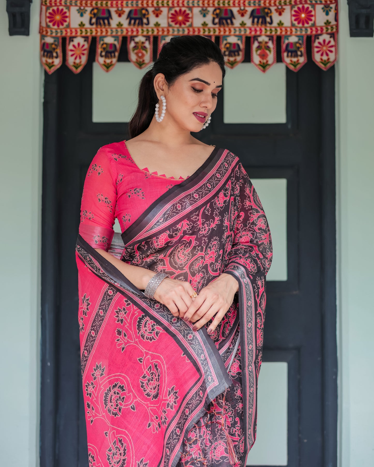 KASHVI PURE LINEN SAREE