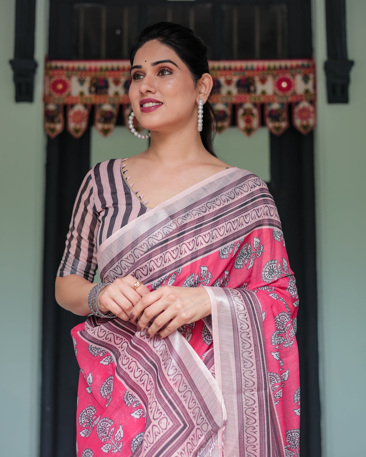 KASHVI PURE LINEN SAREE
