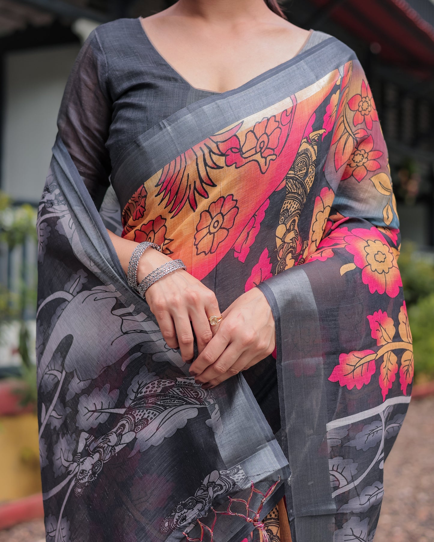 KASHVI PURE LINEN SAREE