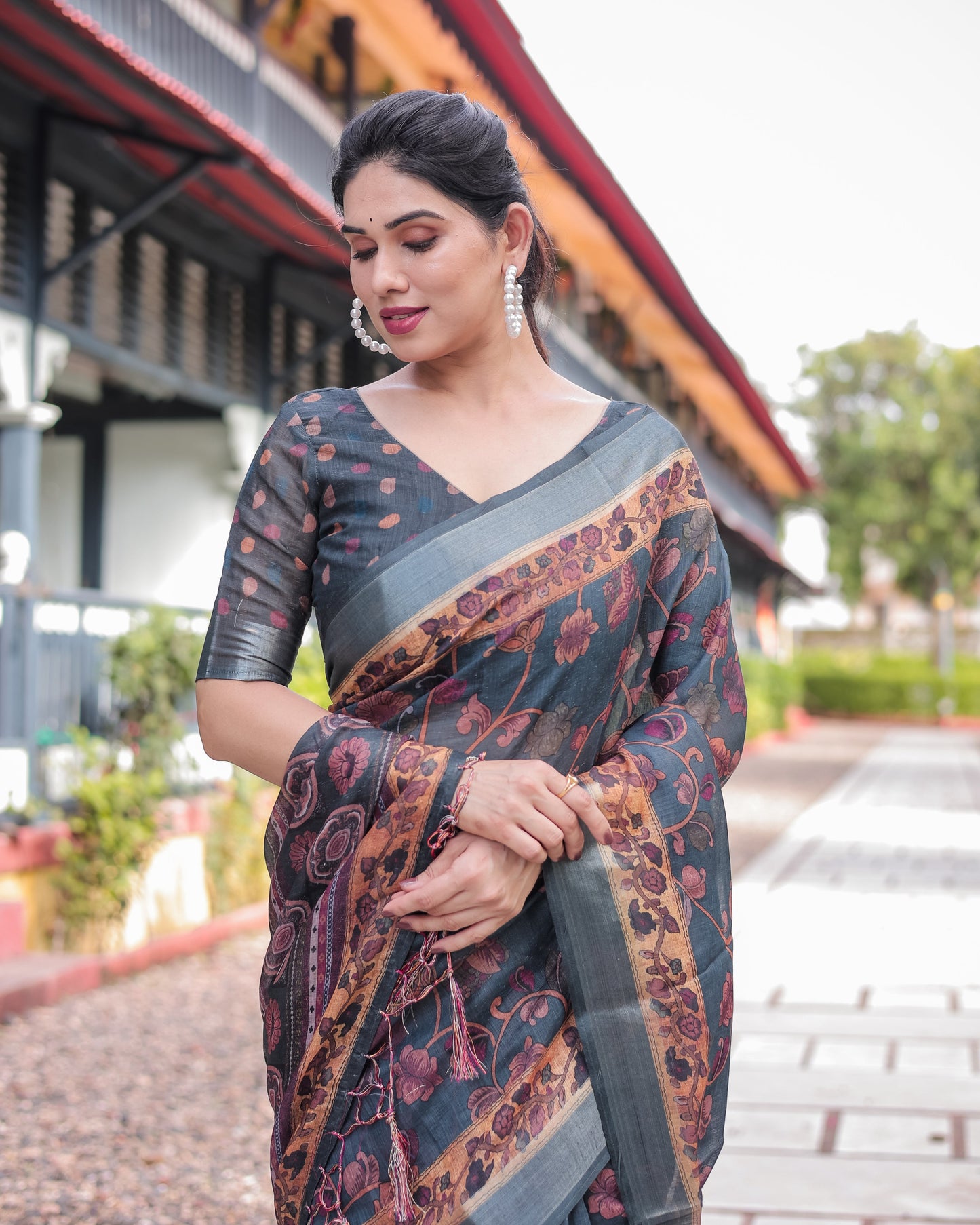 KASHVI PURE LINEN SAREE