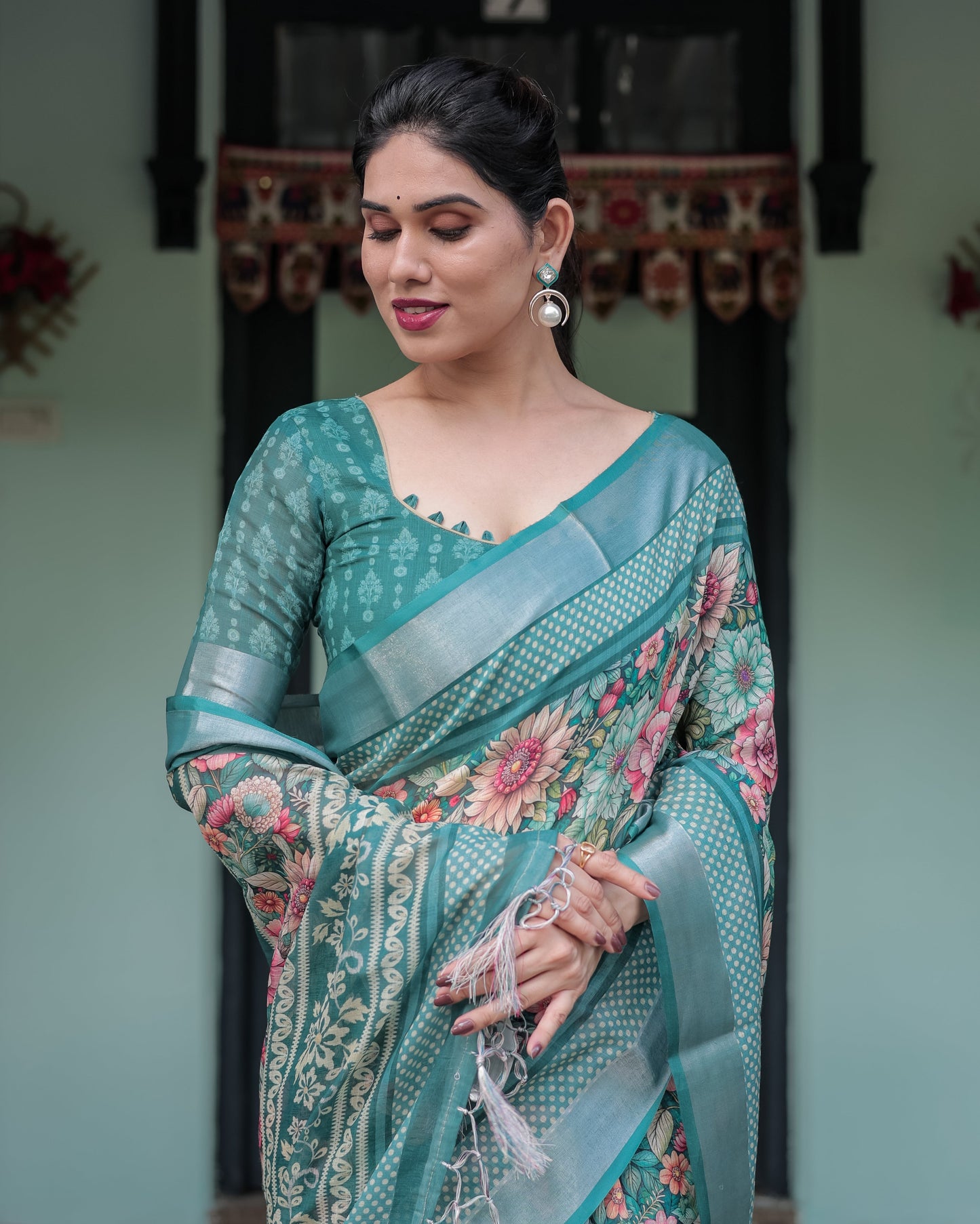 KASHVI PURE LINEN SAREE