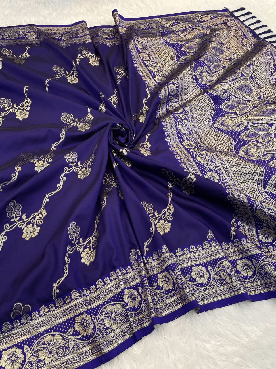 Diya's silk saree