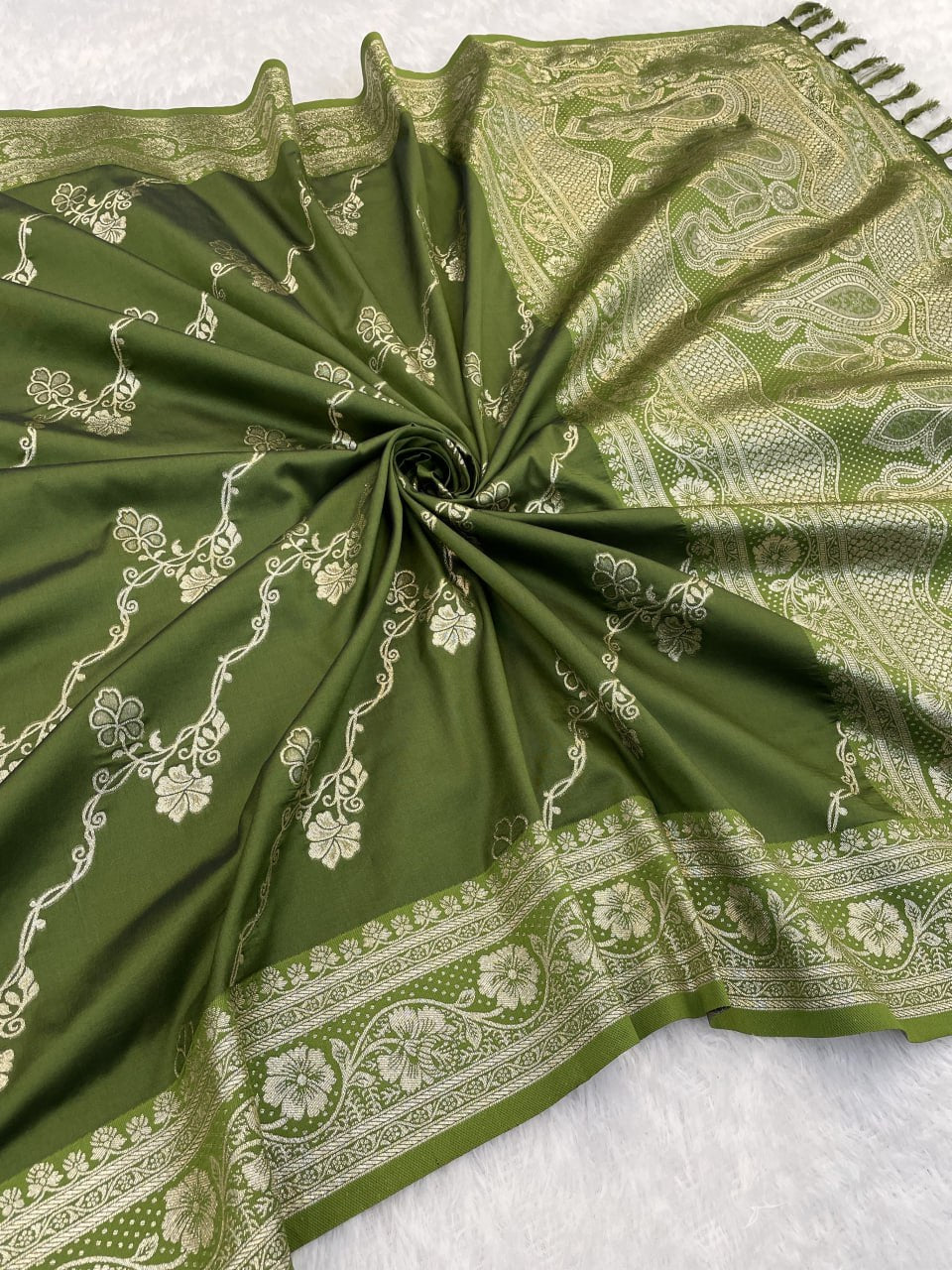 Diya's silk saree