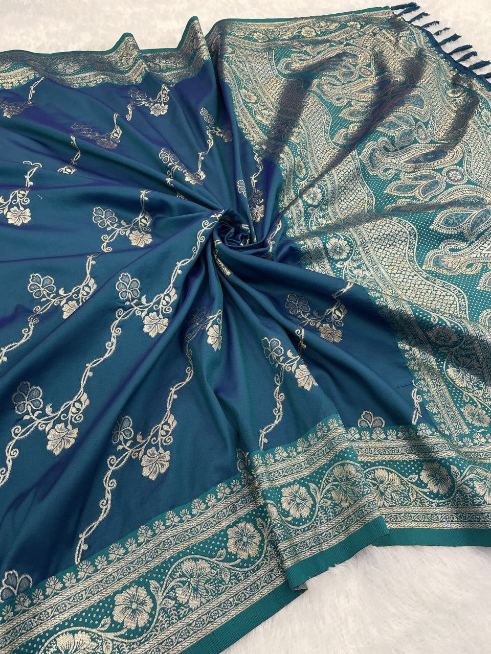 Diya's silk saree