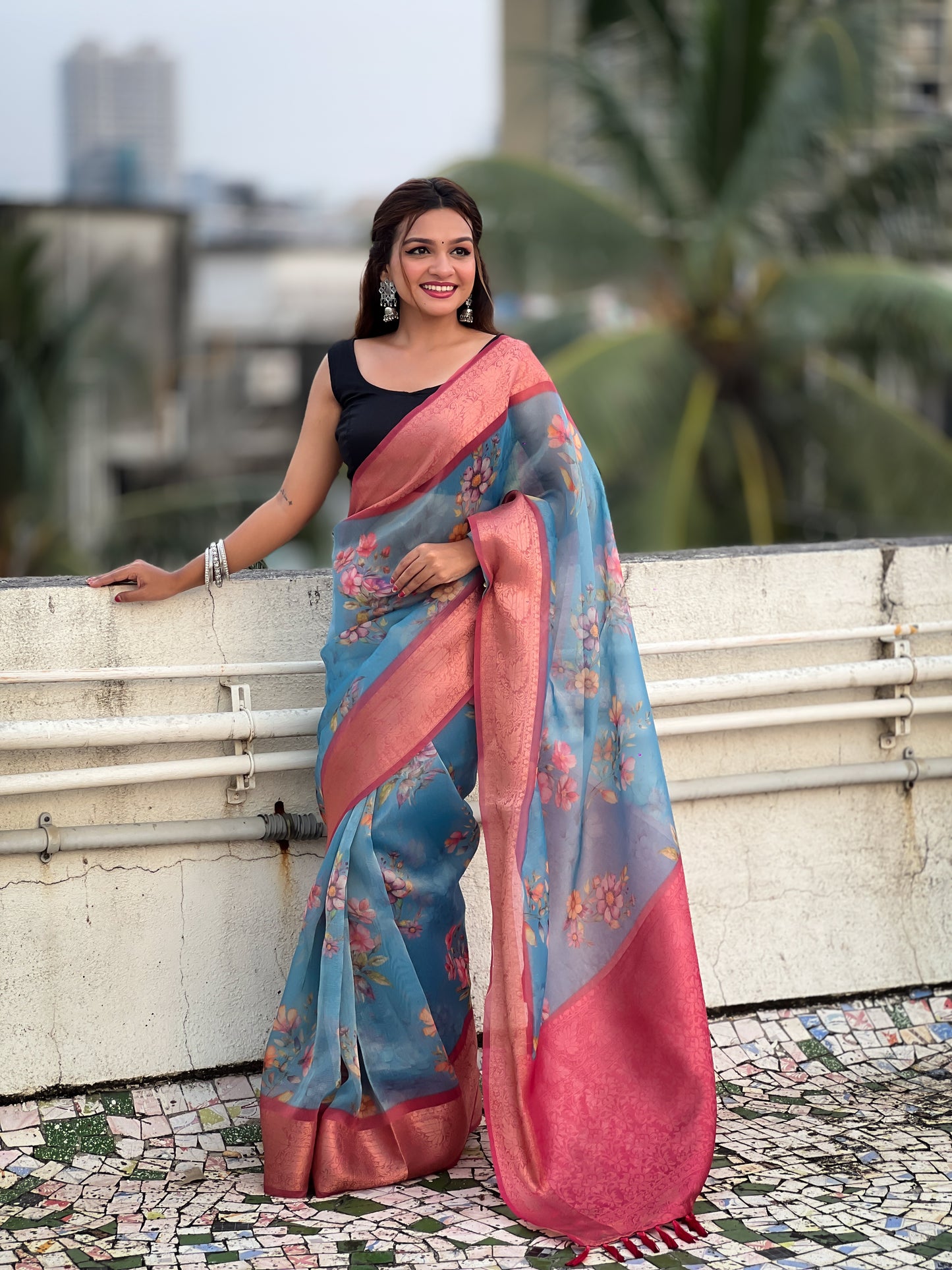 KAVYA CRUSH TISSUE SAREE