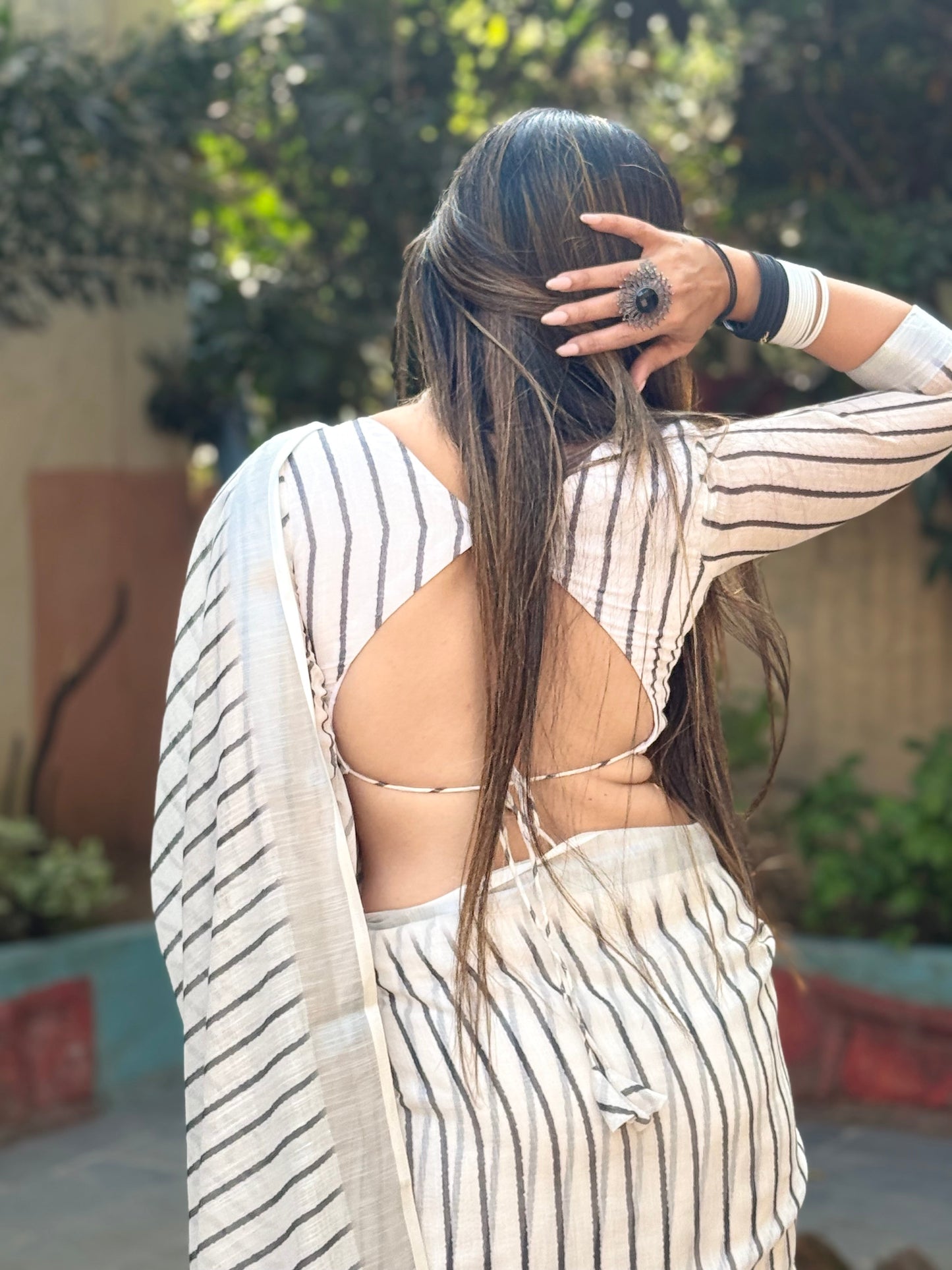 KASHVI PURE LINEN SAREE