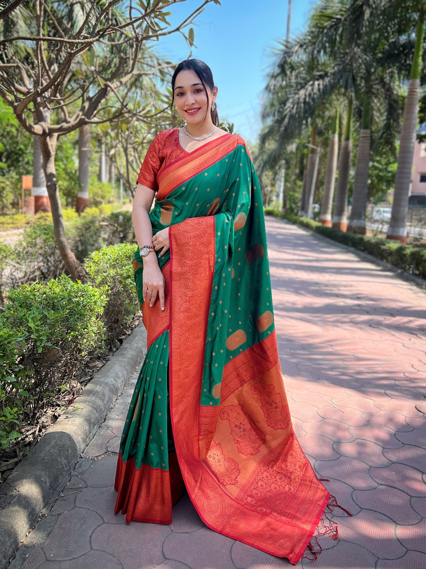YASHANA SILK SAREE