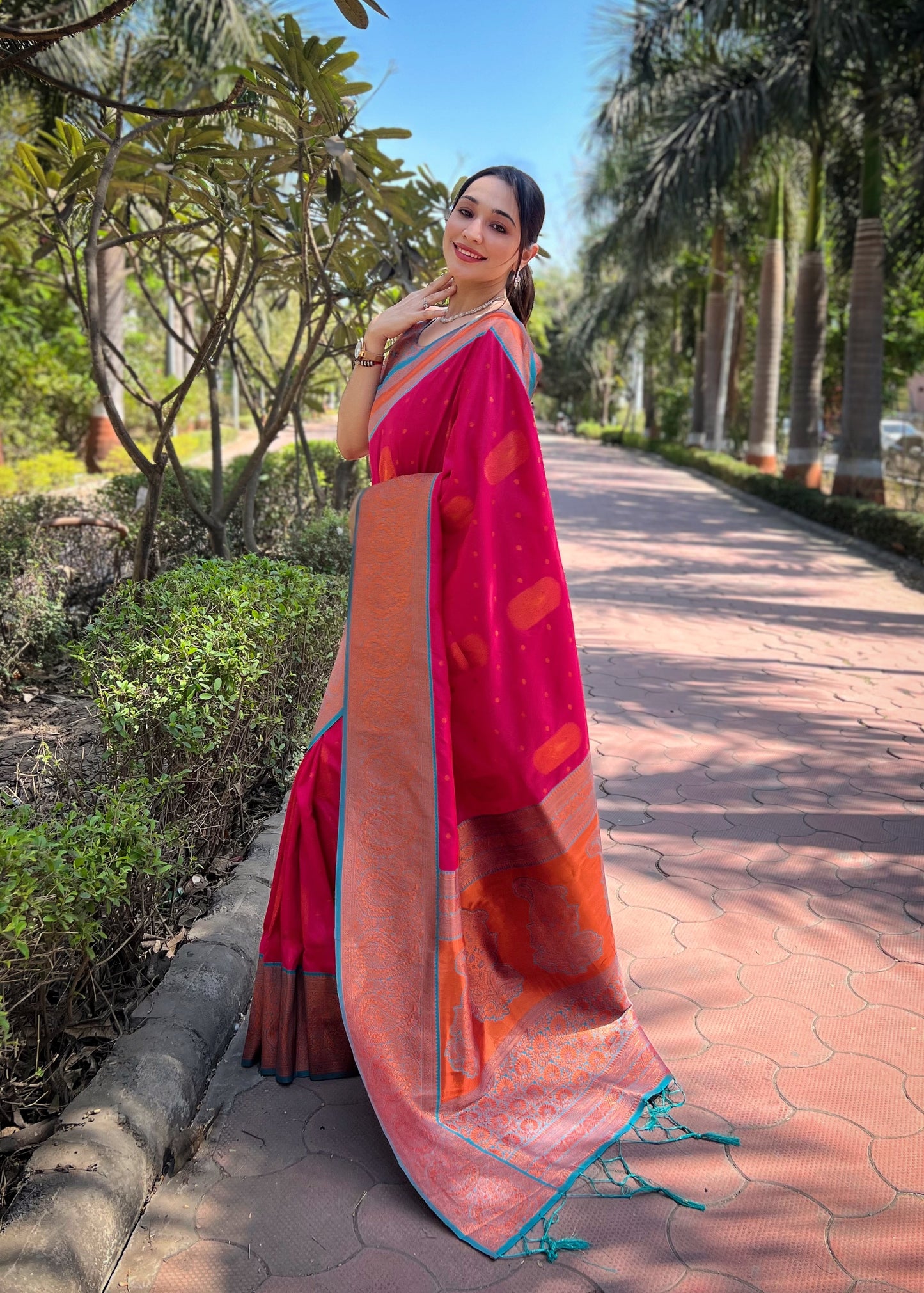 YASHANA SILK SAREE