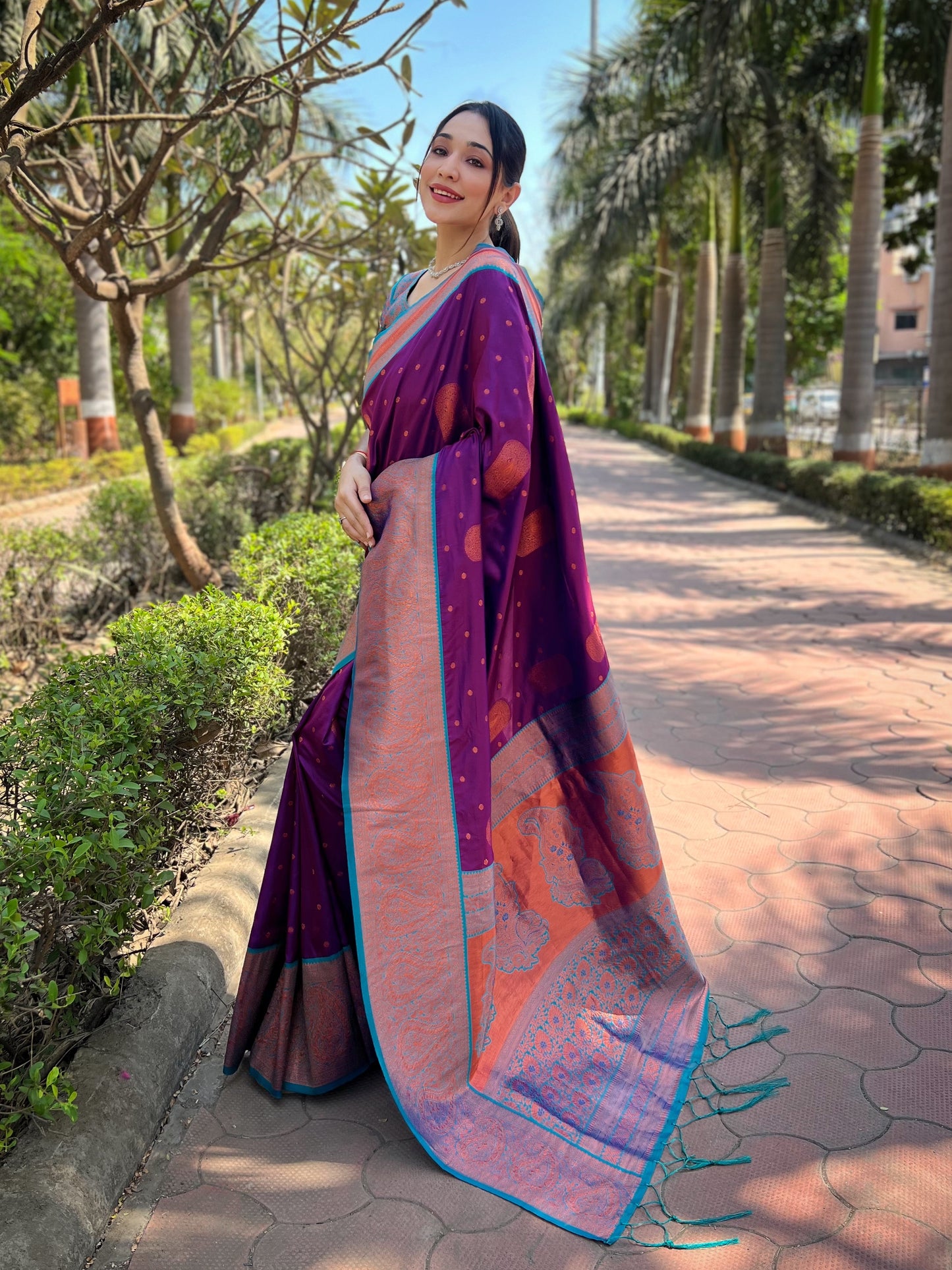 YASHANA SILK SAREE